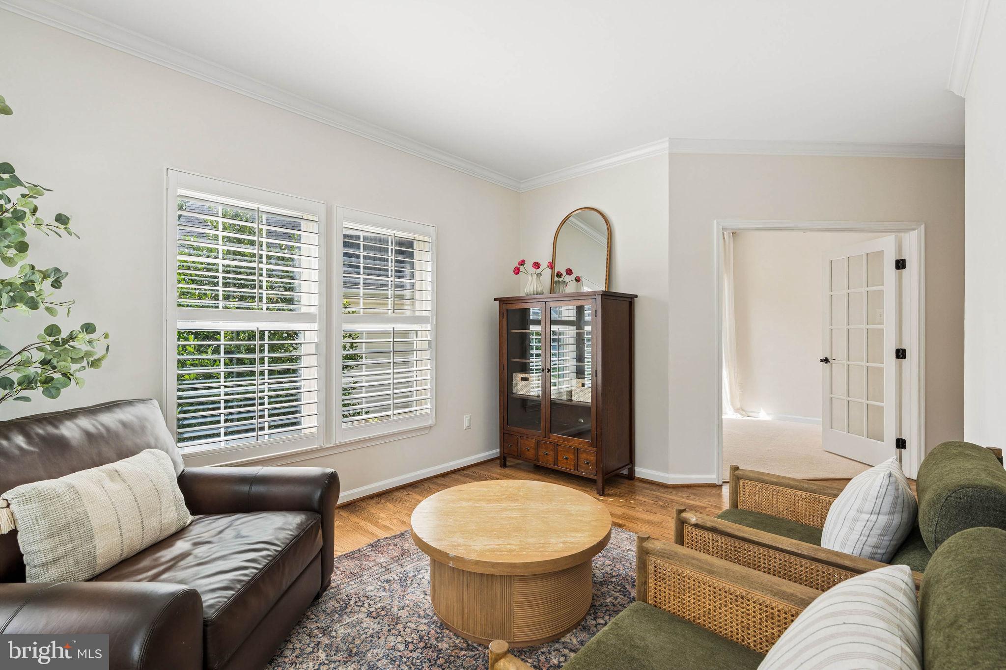 LYNDWOOD MANOR - Residential