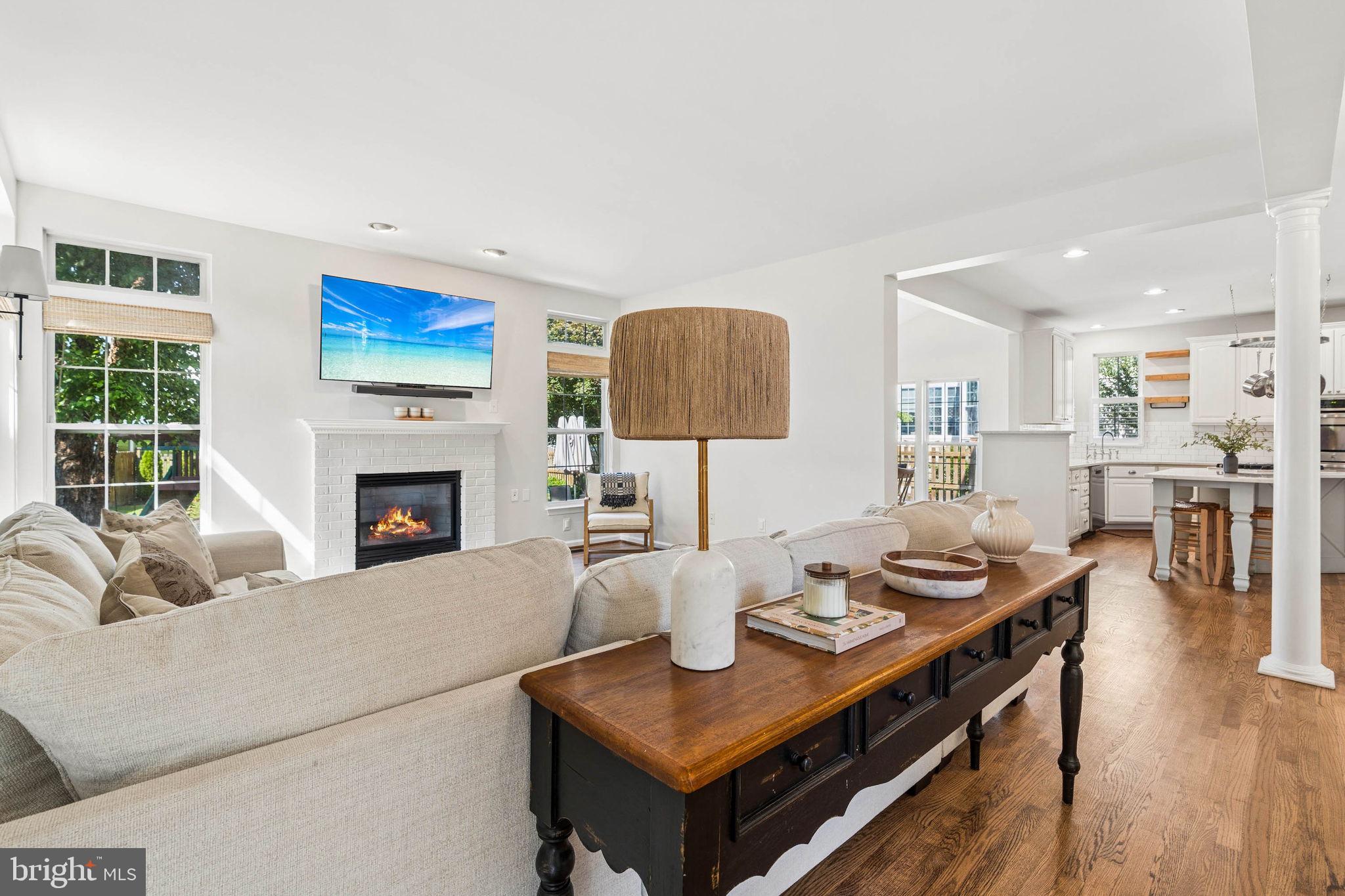 LYNDWOOD MANOR - Residential