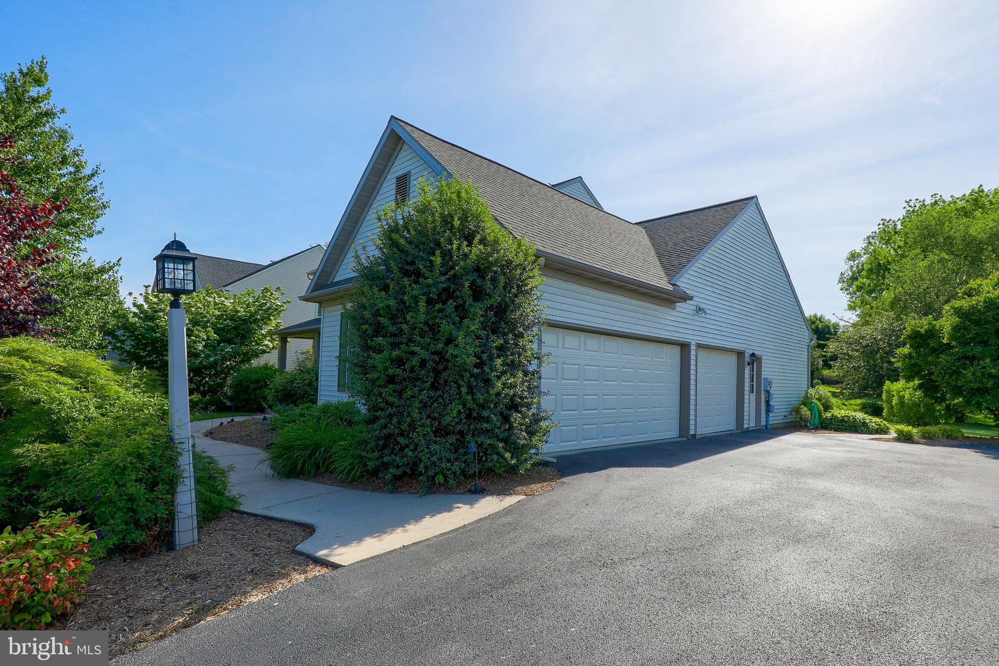 HUNTERS RIDGE - Residential