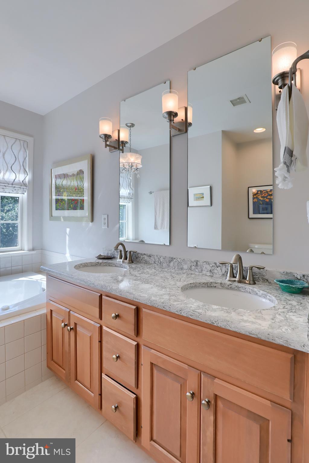 HUNTERS RIDGE - Residential