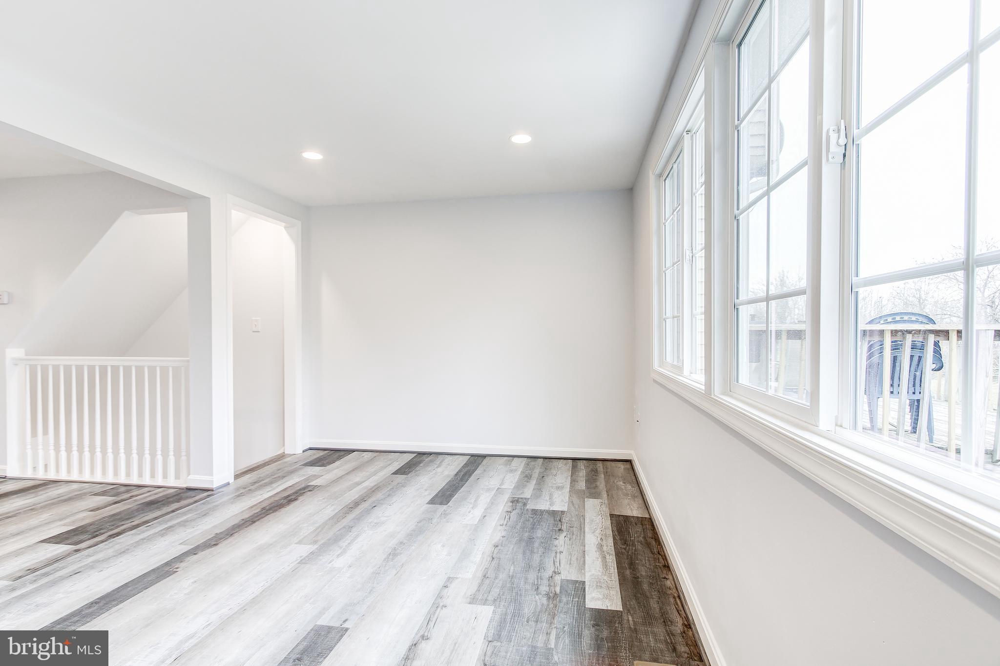 MIDDLEBROOK COMMONS - Residential