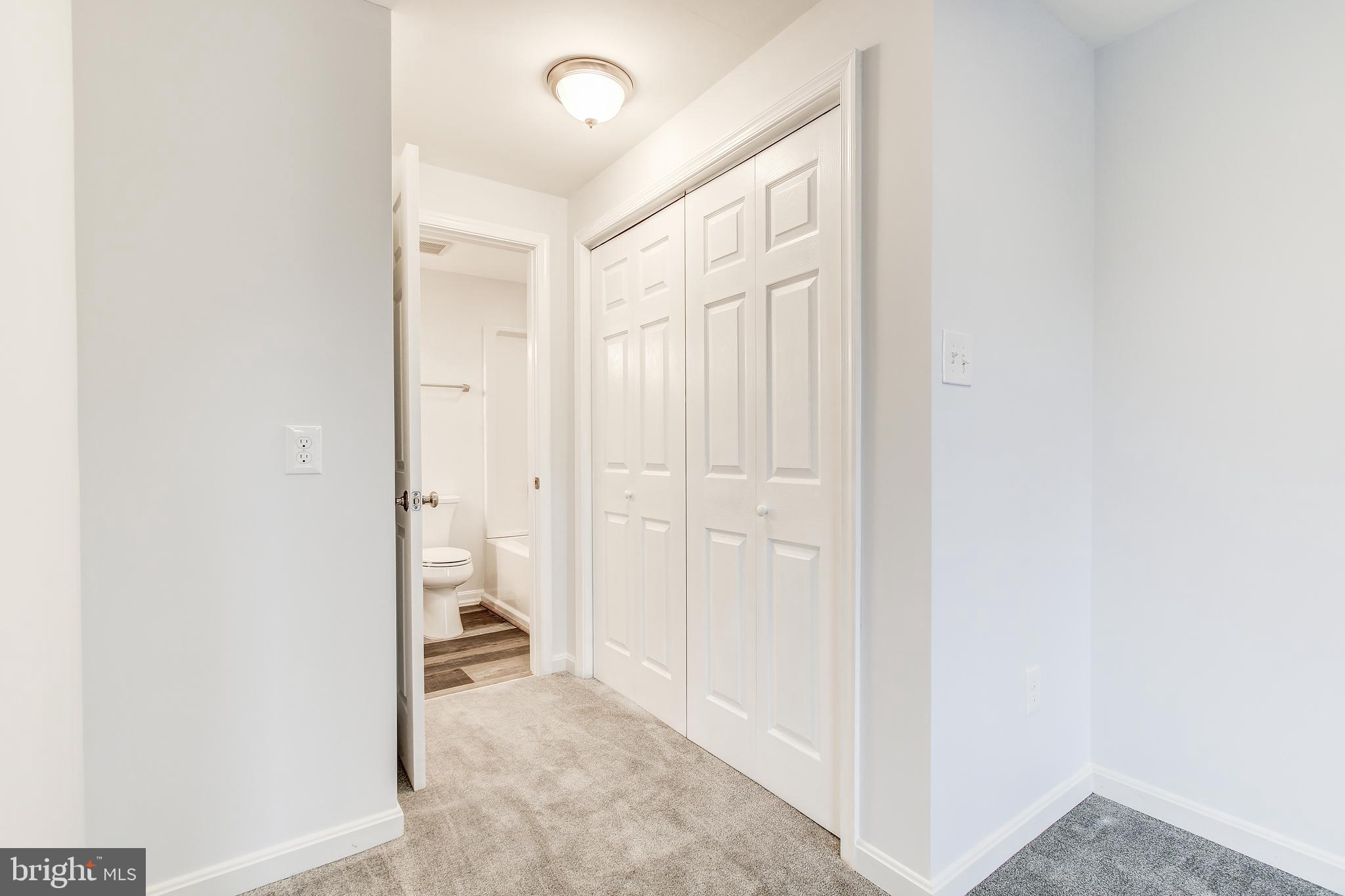 MIDDLEBROOK COMMONS - Residential