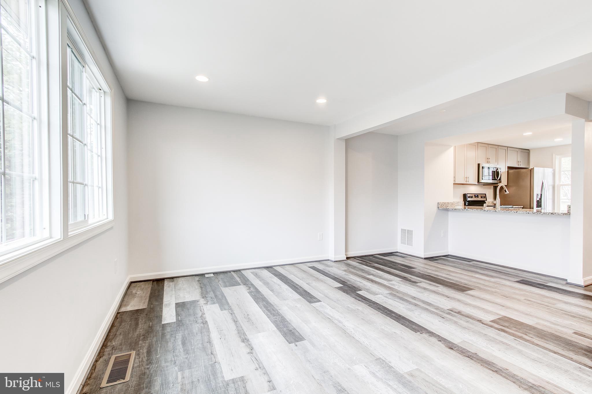MIDDLEBROOK COMMONS - Residential