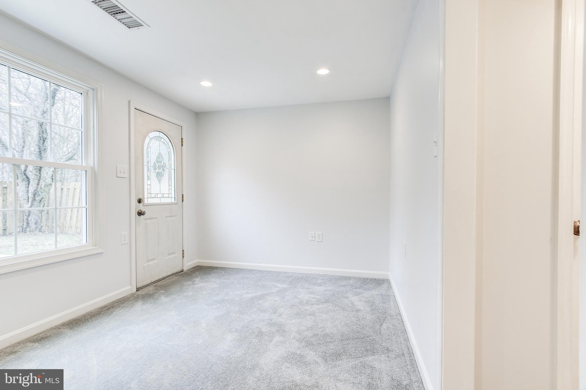 MIDDLEBROOK COMMONS - Residential
