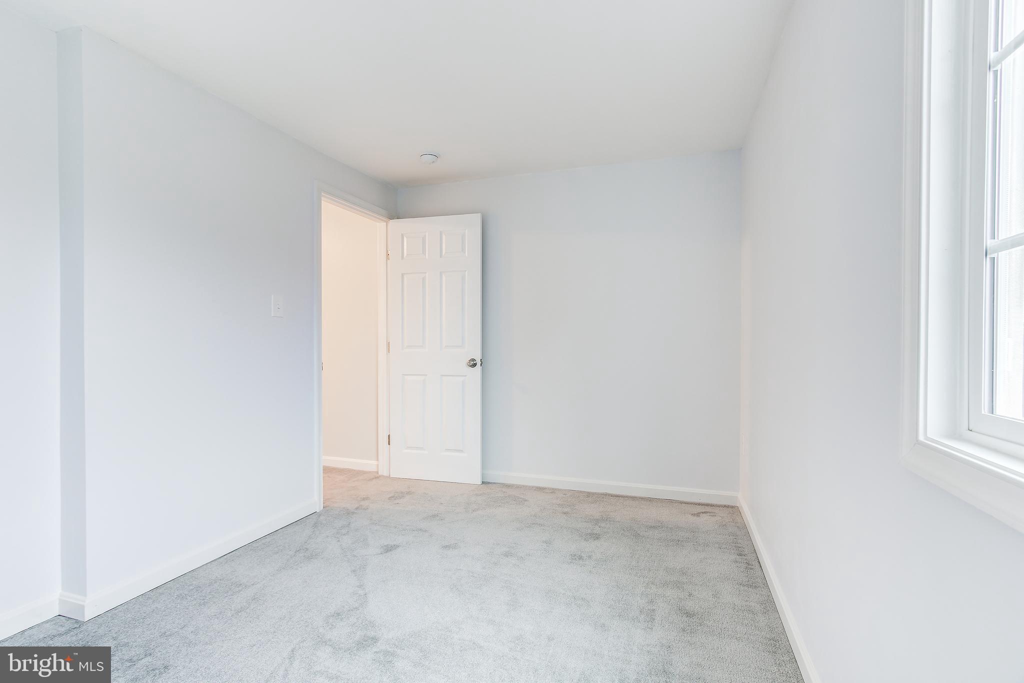 MIDDLEBROOK COMMONS - Residential