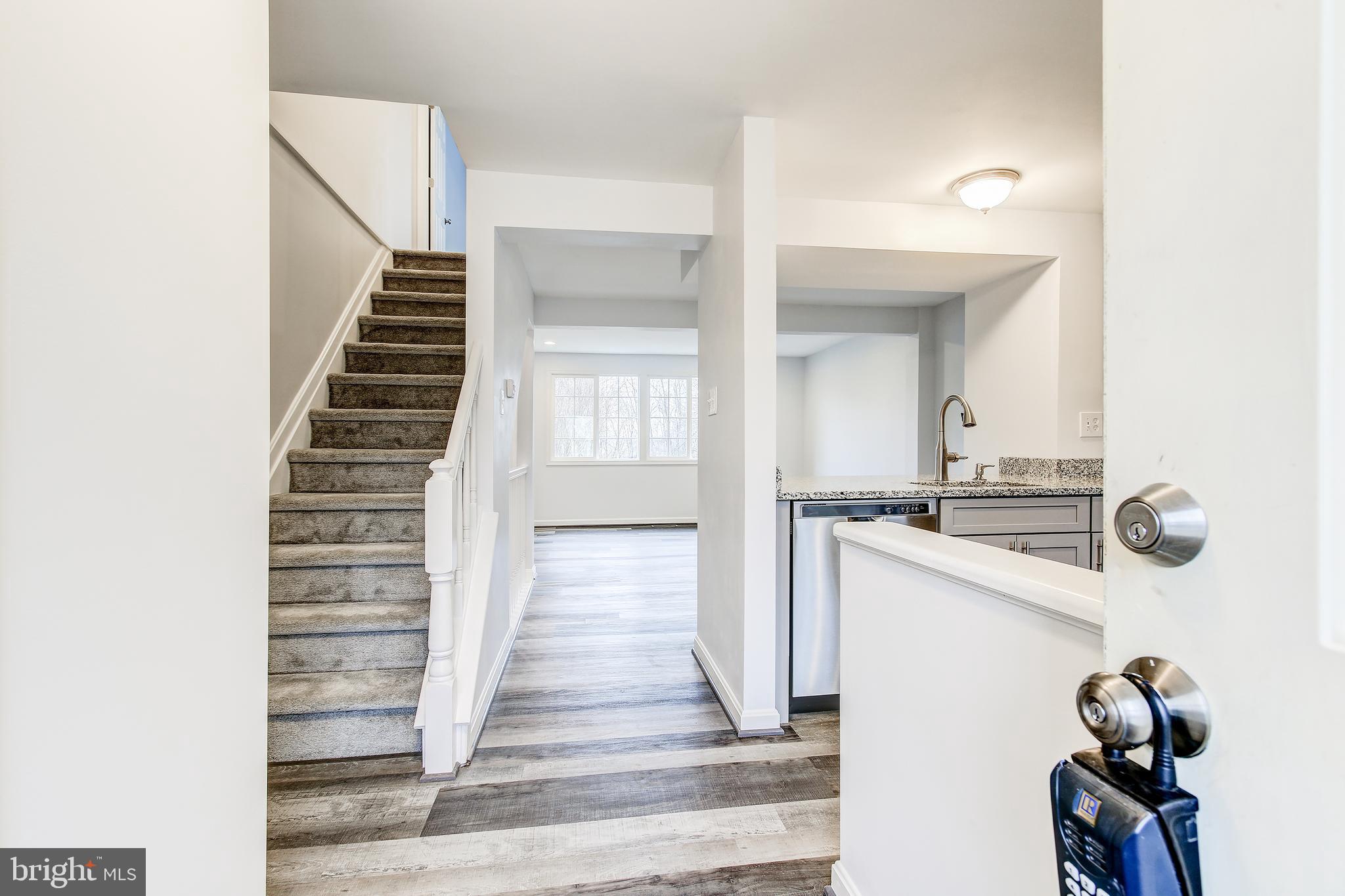 MIDDLEBROOK COMMONS - Residential