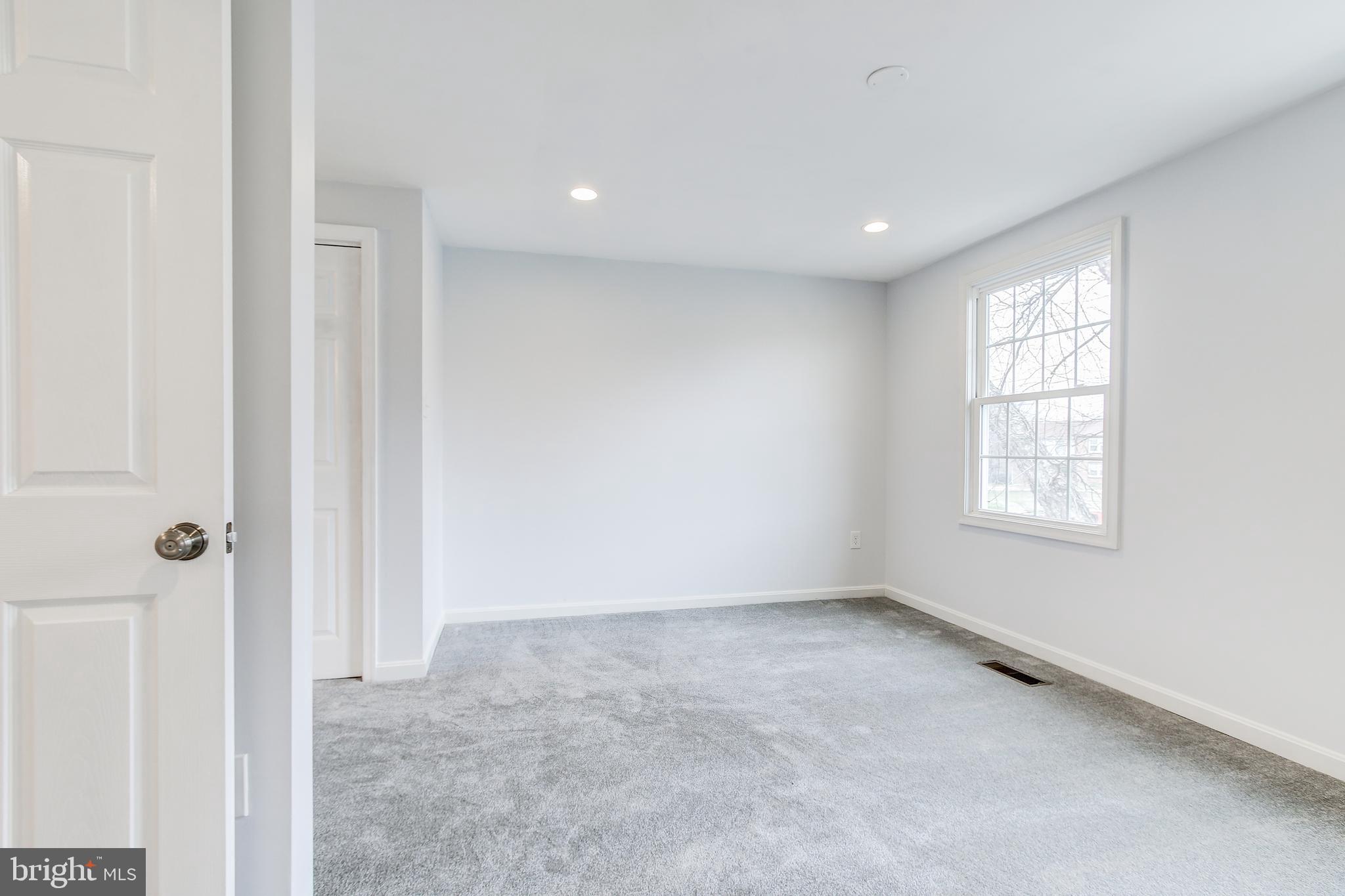 MIDDLEBROOK COMMONS - Residential
