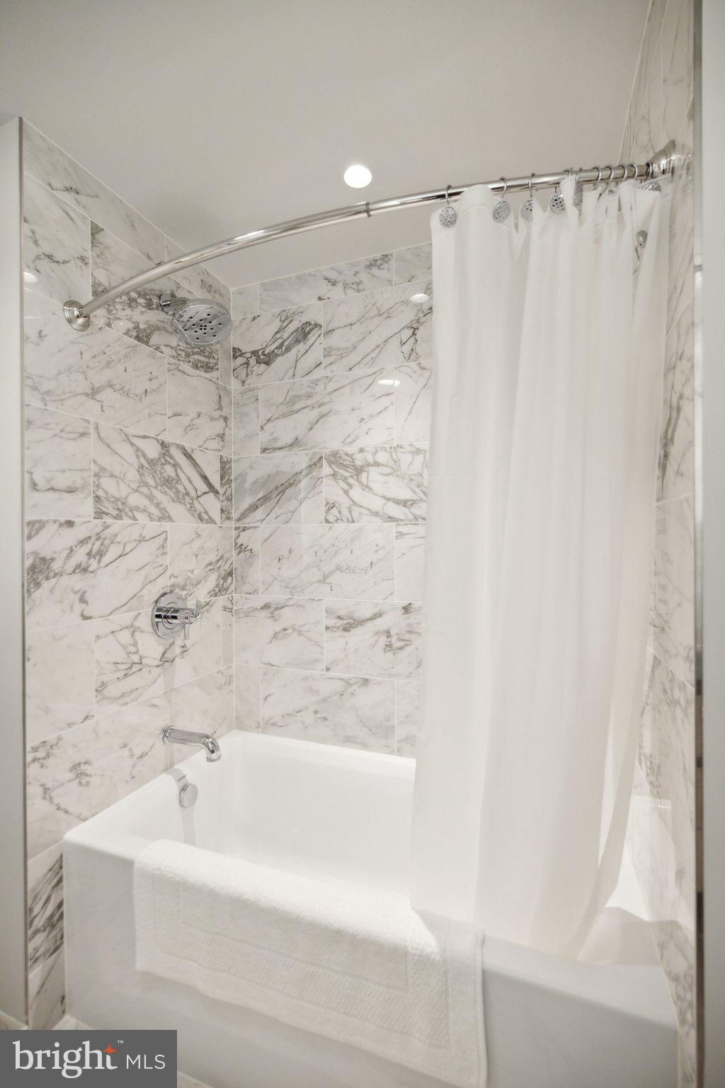 ROSSLYN - Residential