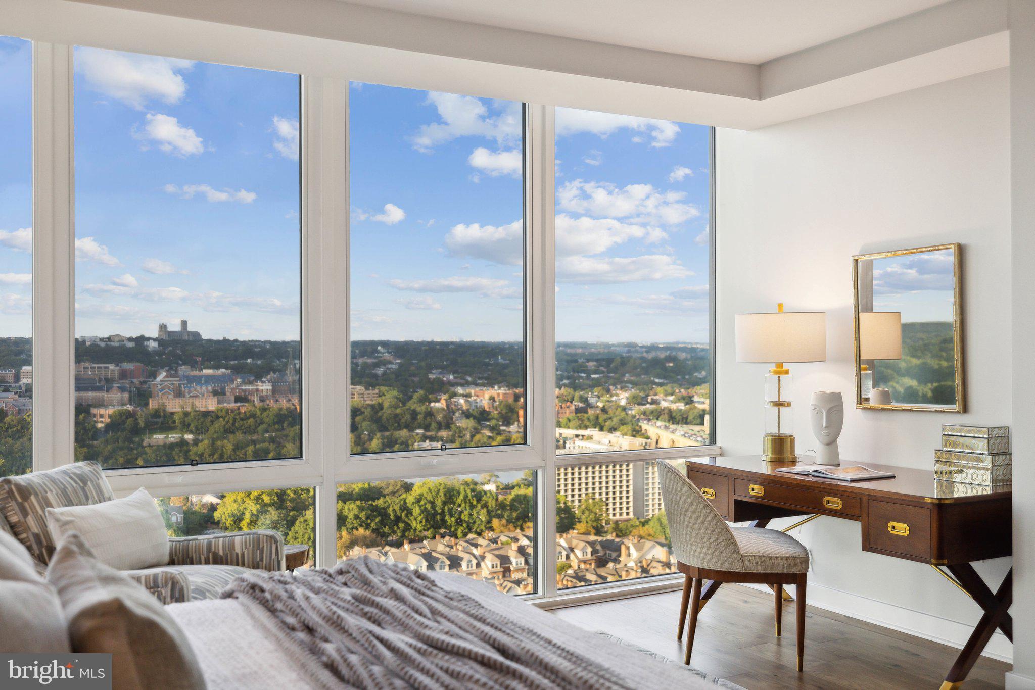 ROSSLYN - Residential