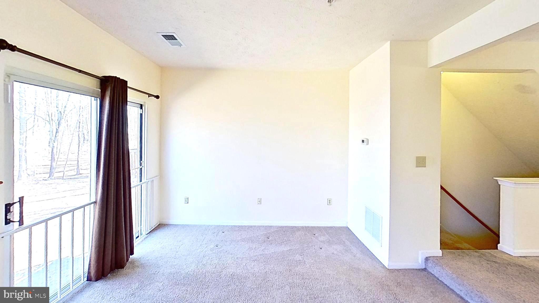 SOUTH HAMPTON - Residential Lease