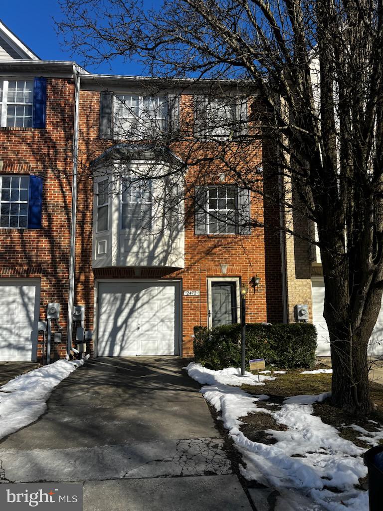 SOUTH HAMPTON - Residential Lease