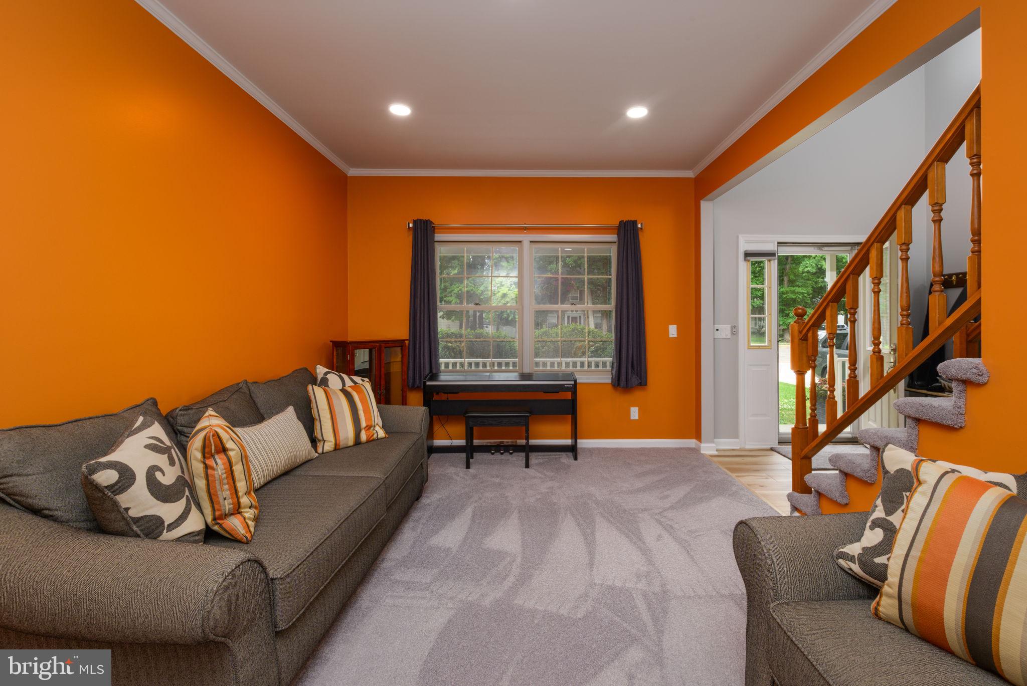 HIDDEN OAKS - Residential