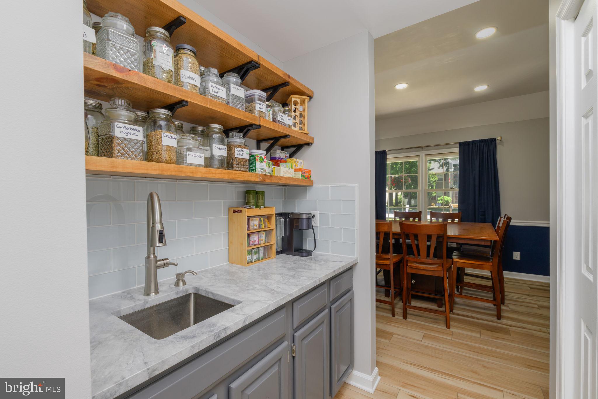 HIDDEN OAKS - Residential