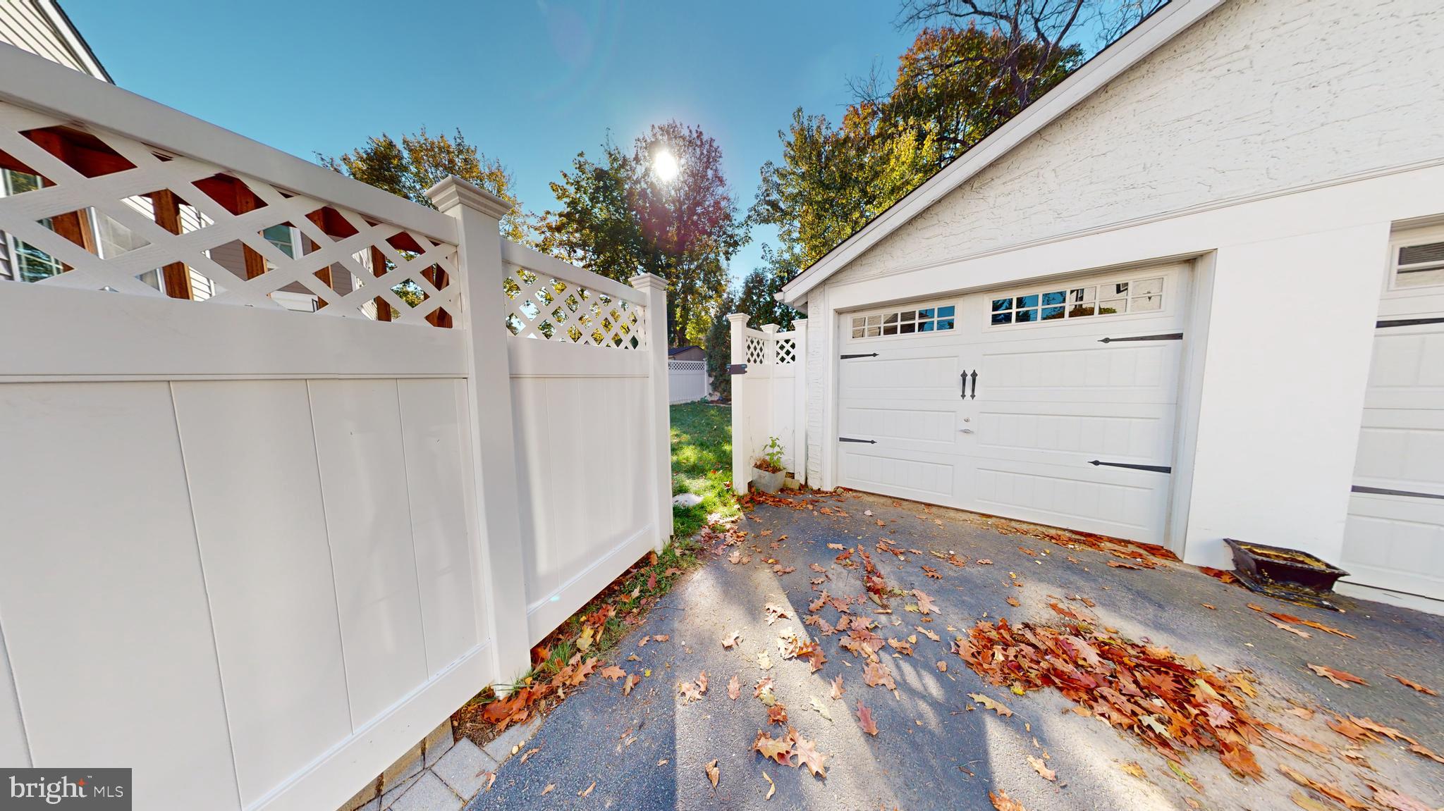 MERWOOD PARK - Residential