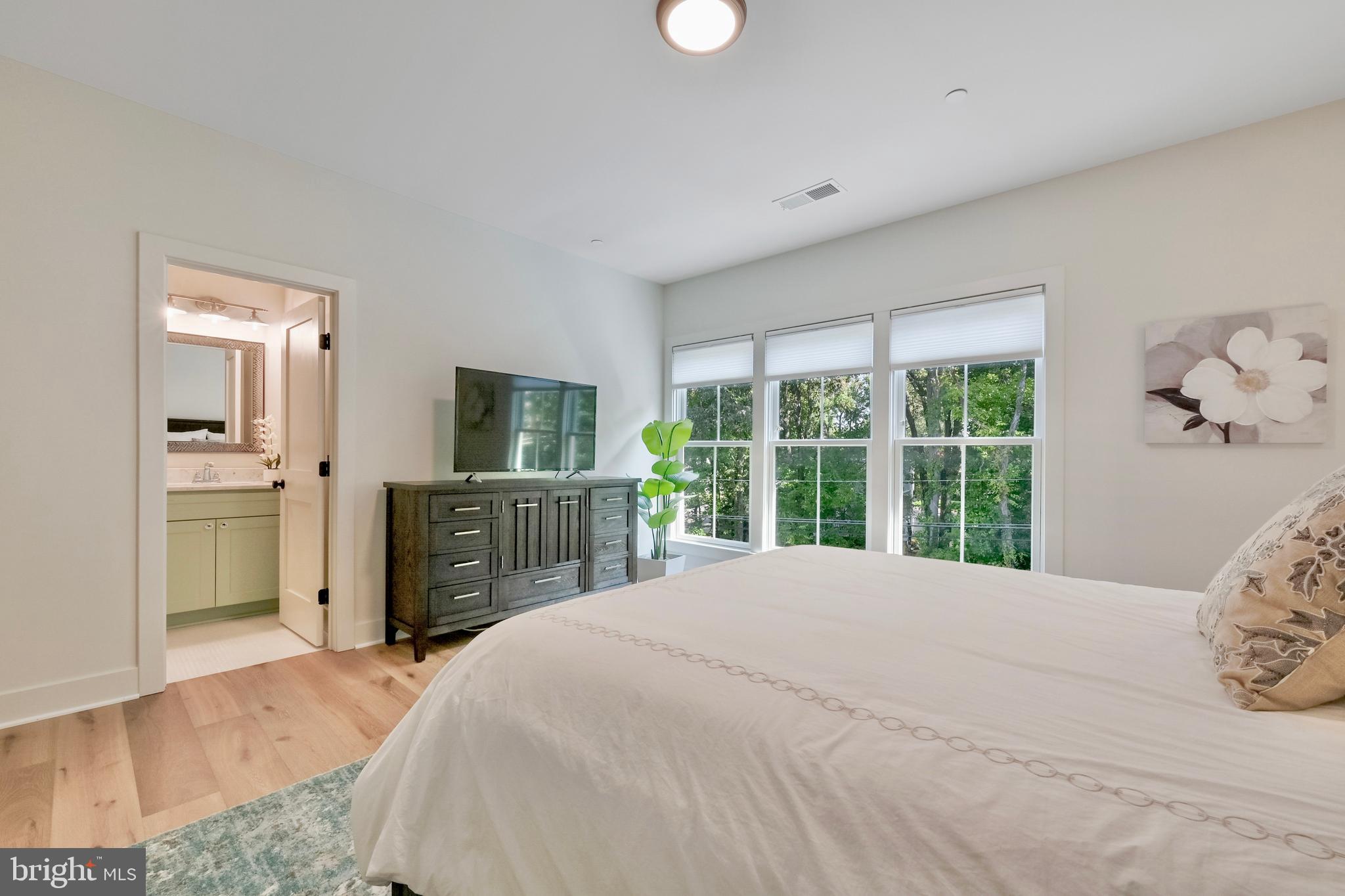MAGOTHY BEACH - Residential