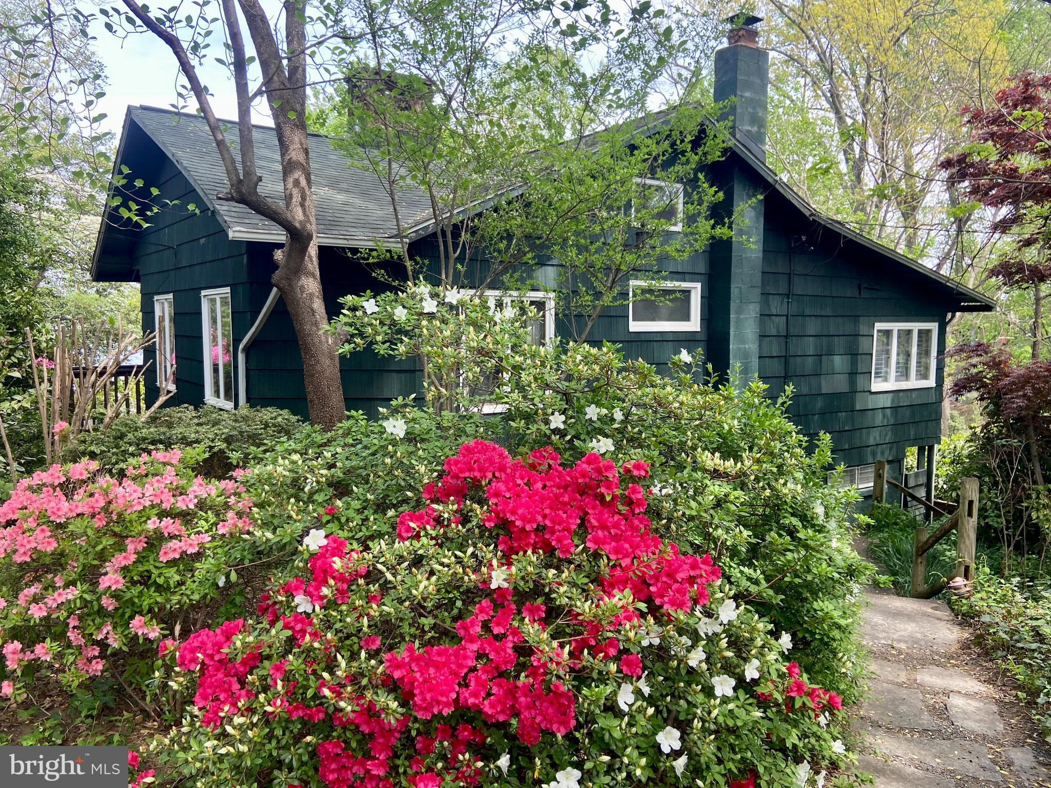 SHERWOOD FOREST - Residential