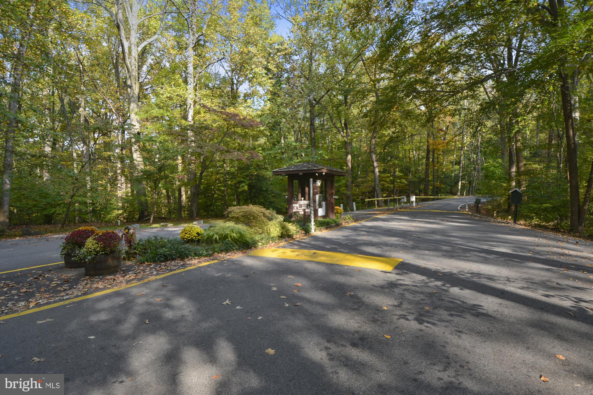 SHERWOOD FOREST - Residential