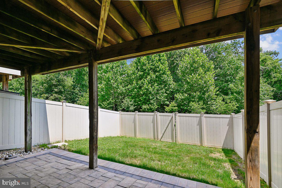 CREEKSIDE VILLAGE - Residential