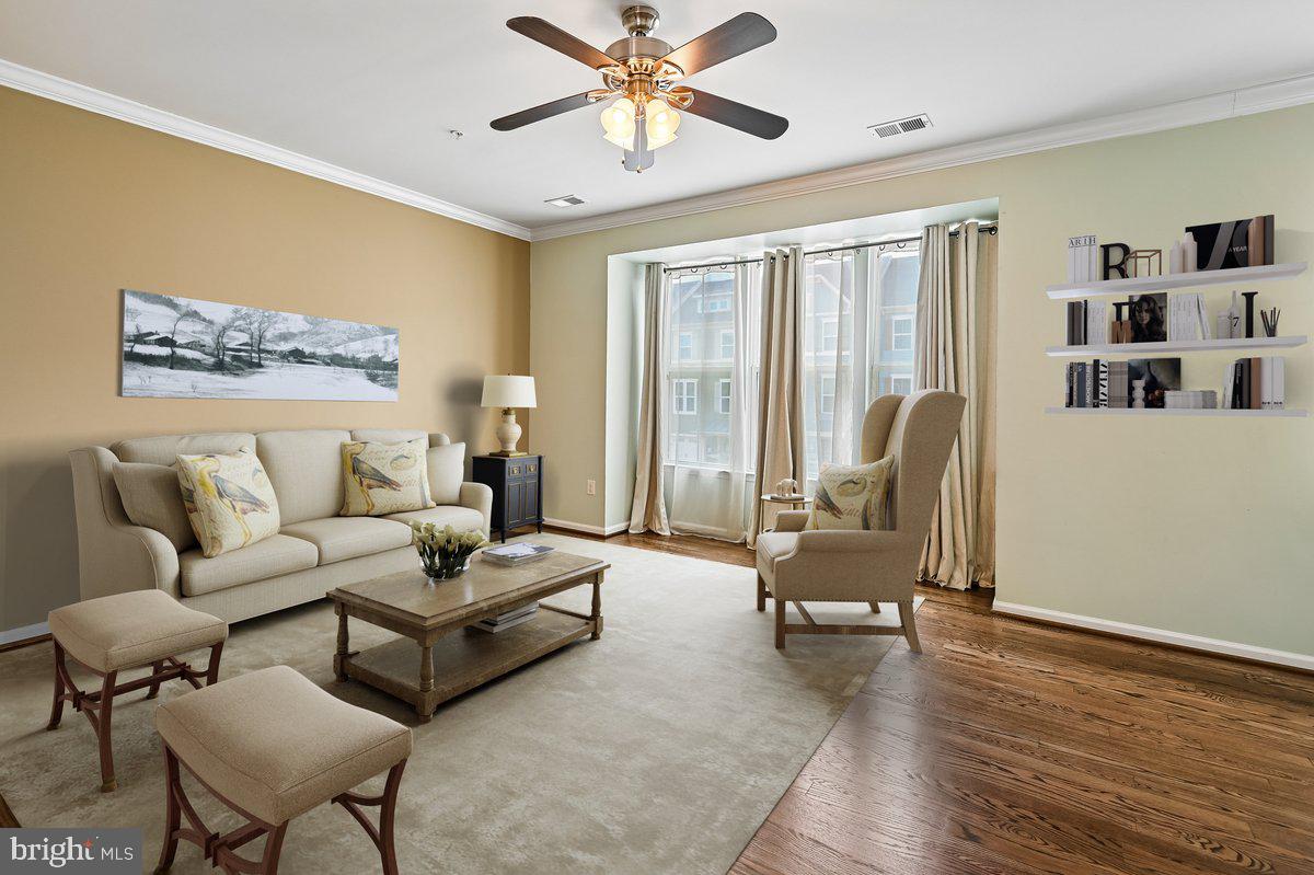 CREEKSIDE VILLAGE - Residential