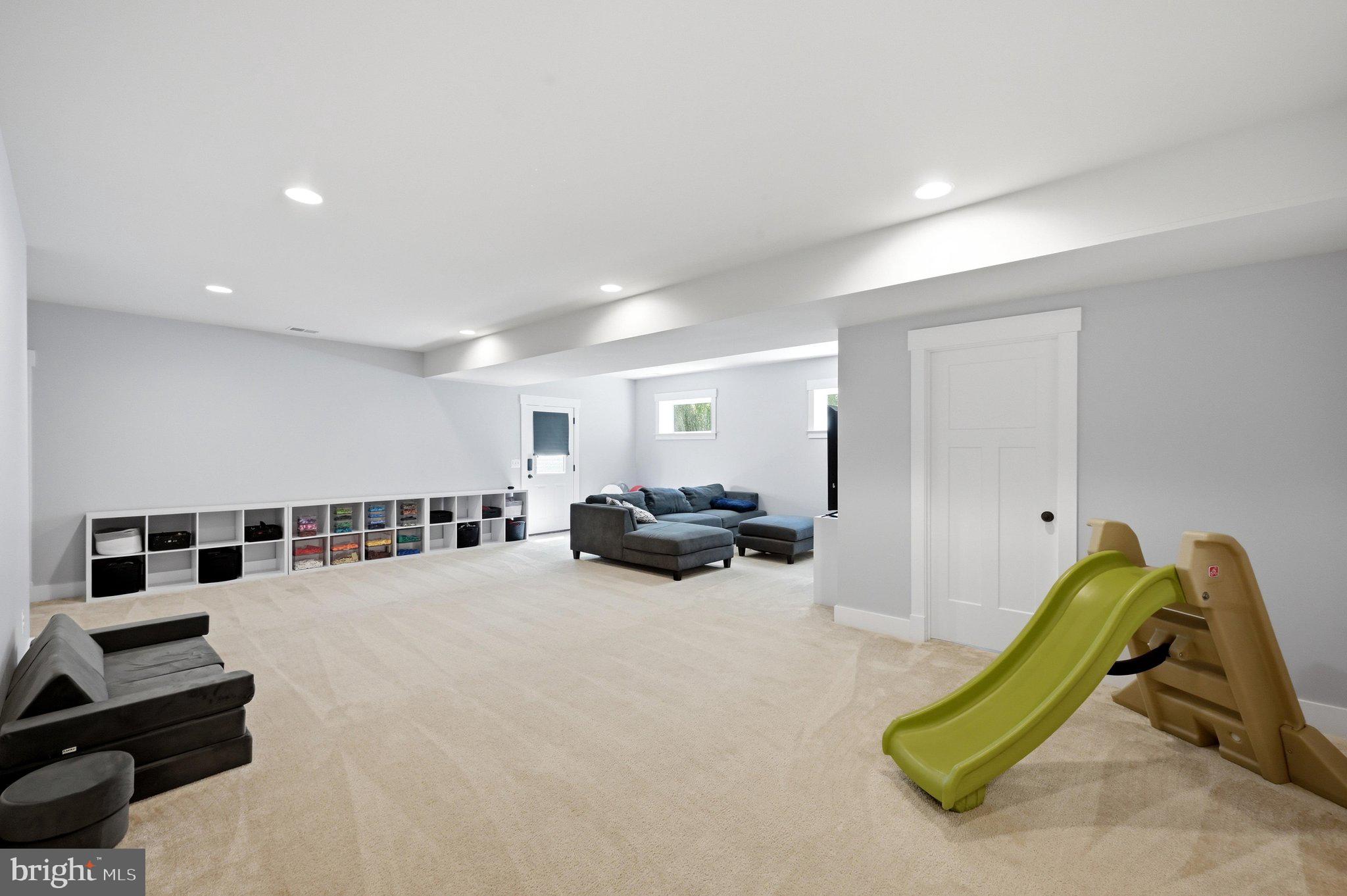 BROOKSIDE - Residential