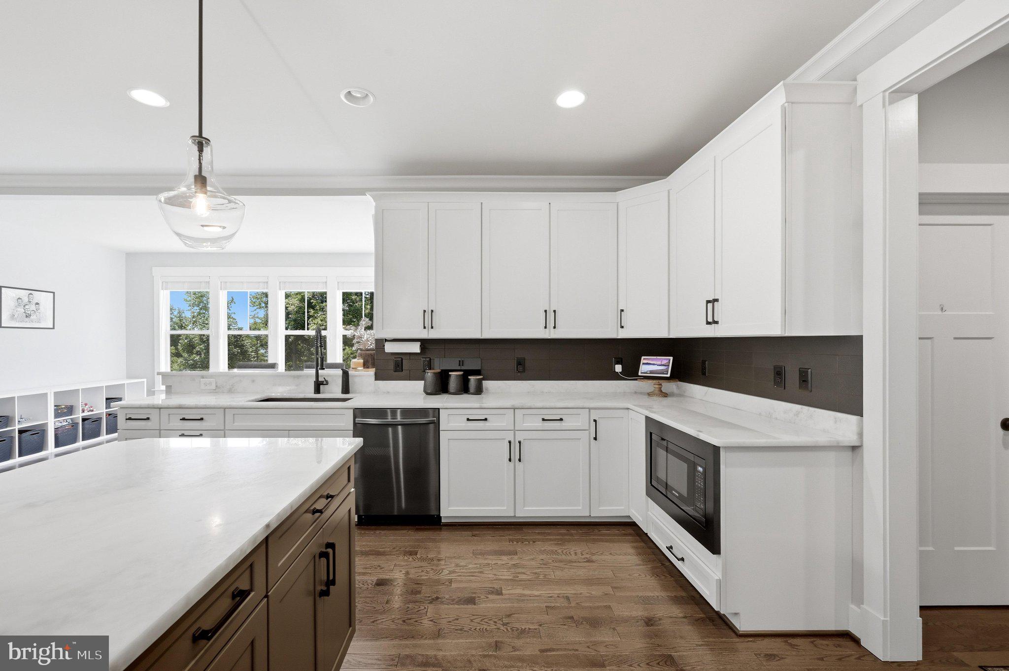 BROOKSIDE - Residential