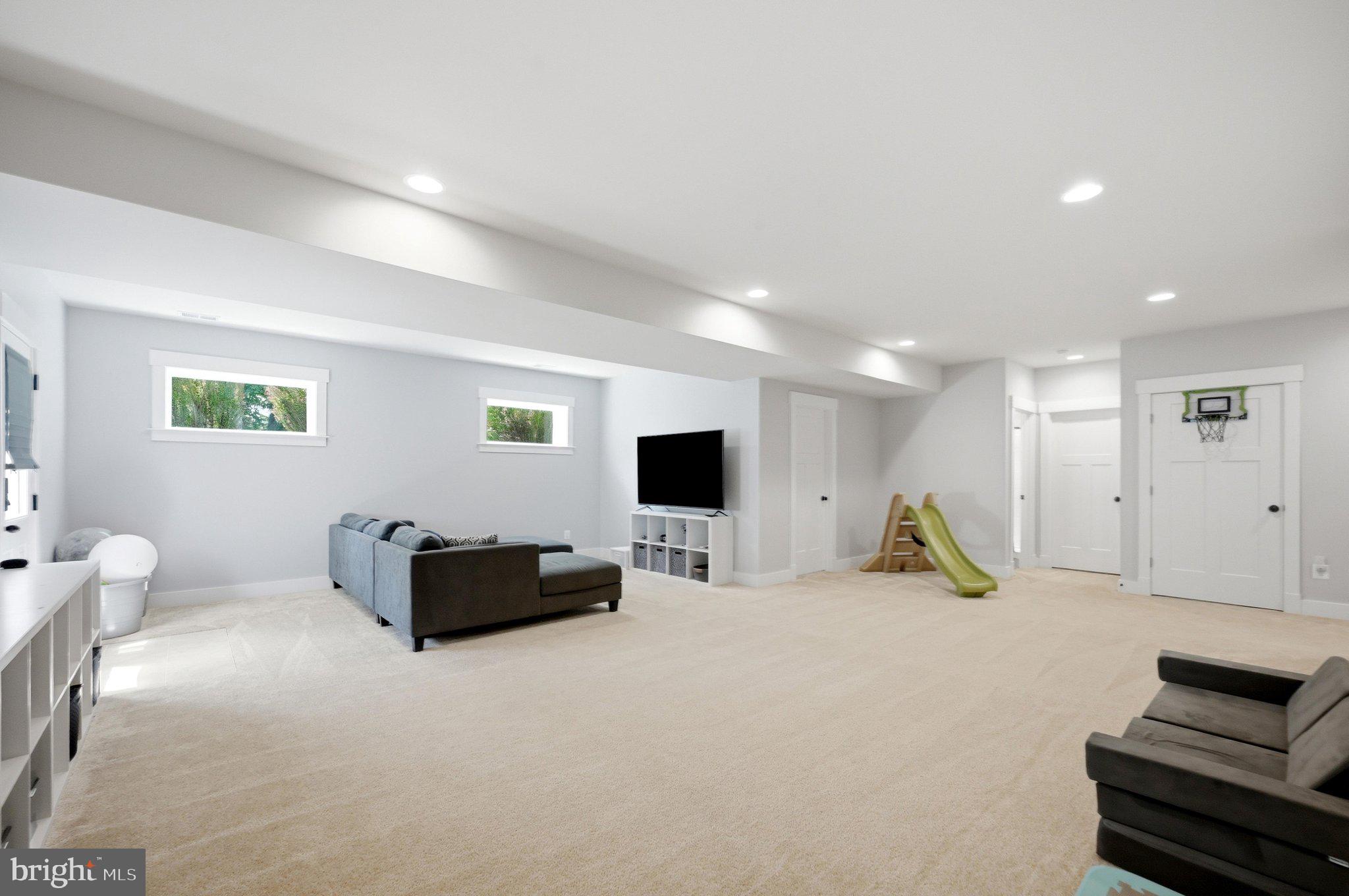BROOKSIDE - Residential