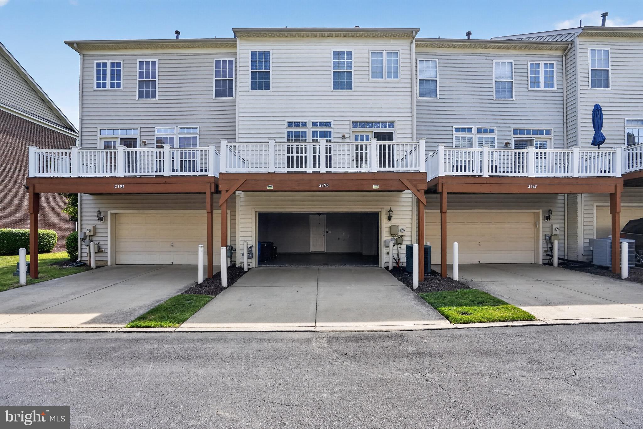 POTOMAC CLUB - Residential