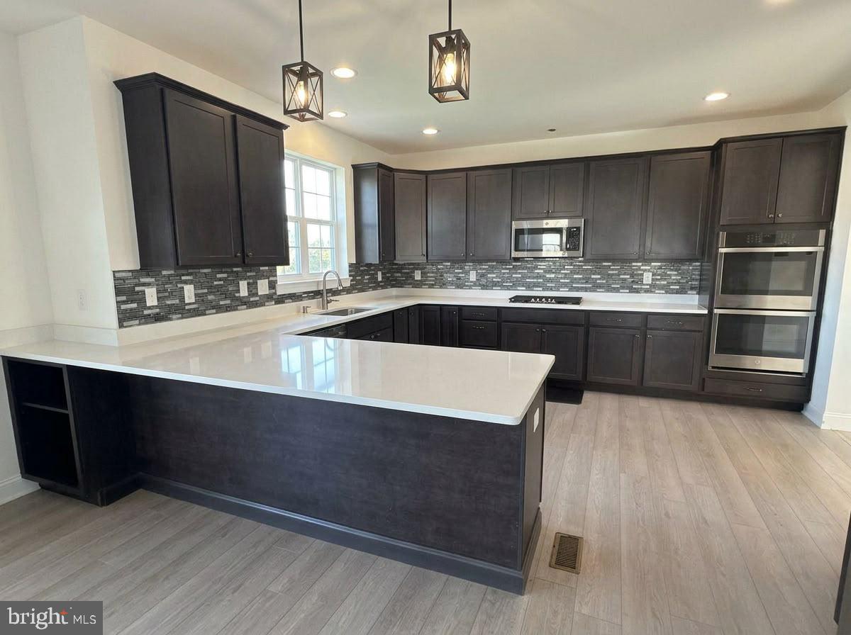 MARKLEY FARM - Residential