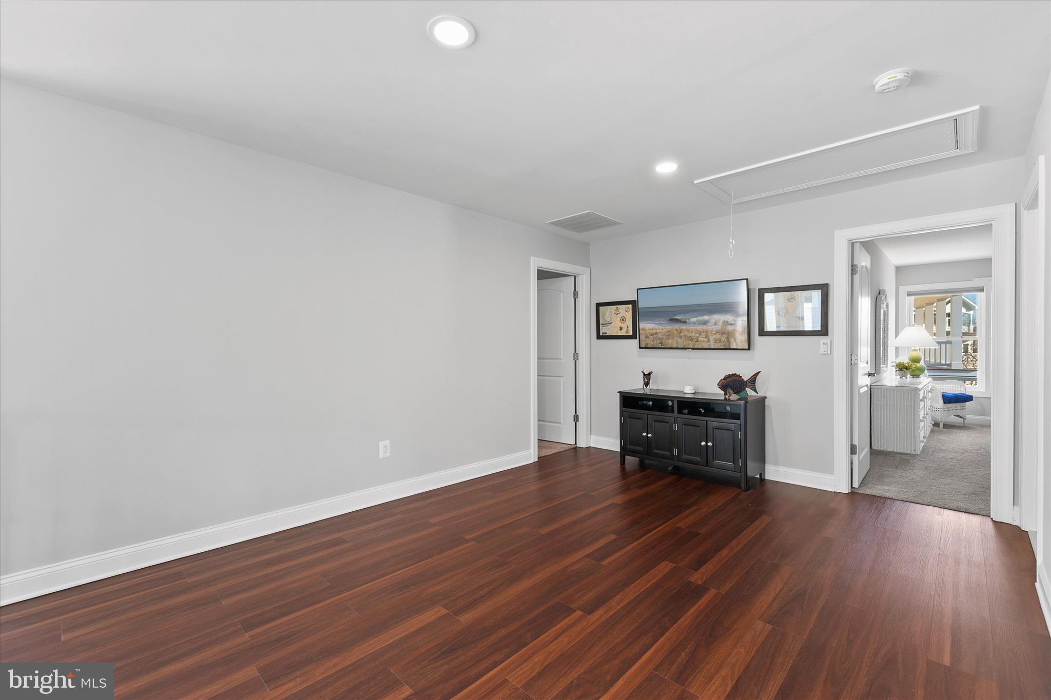 PENINSULA - Residential