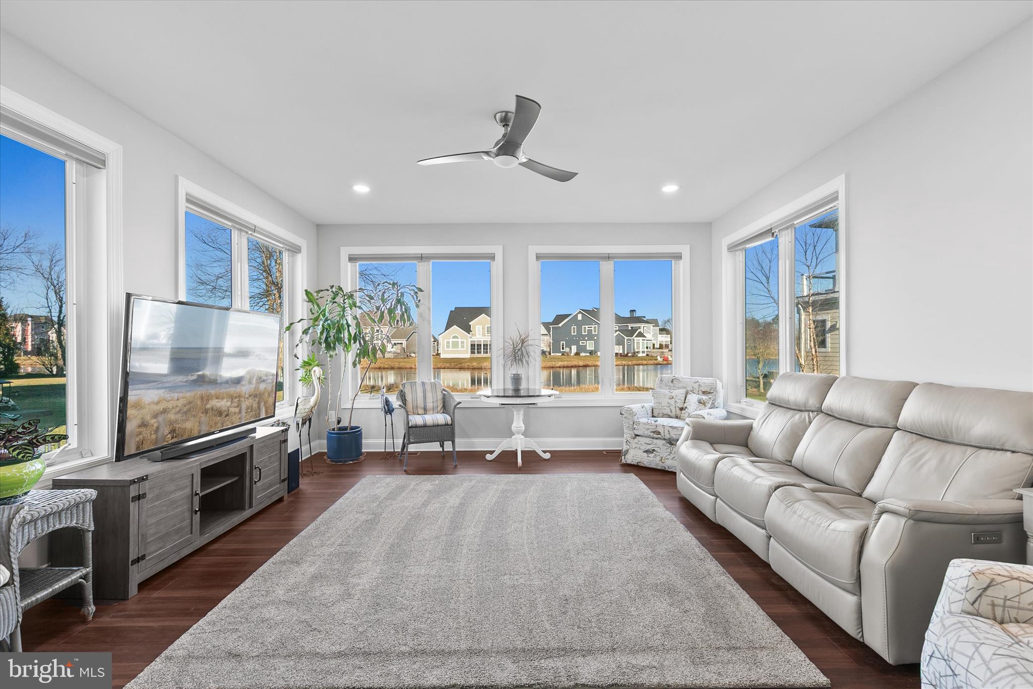 PENINSULA - Residential