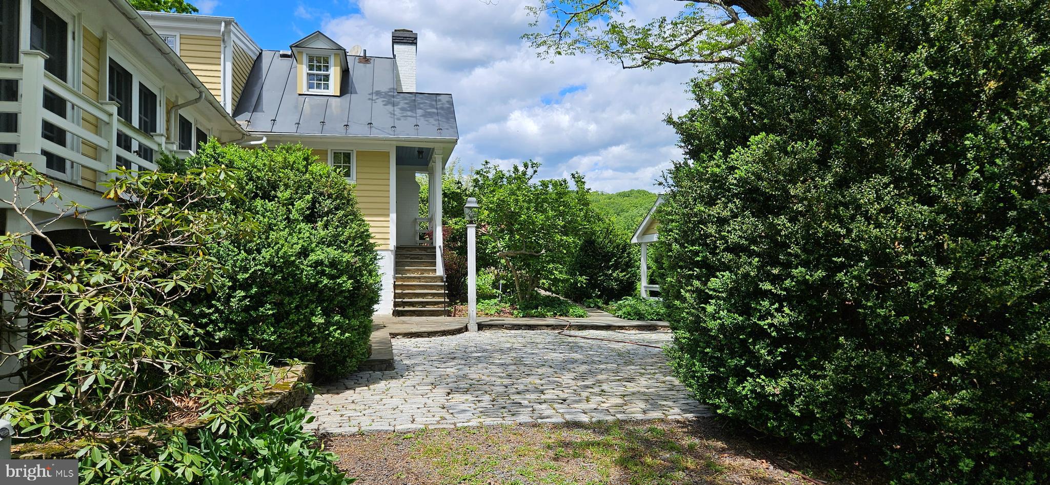 WOODVILLE - Residential