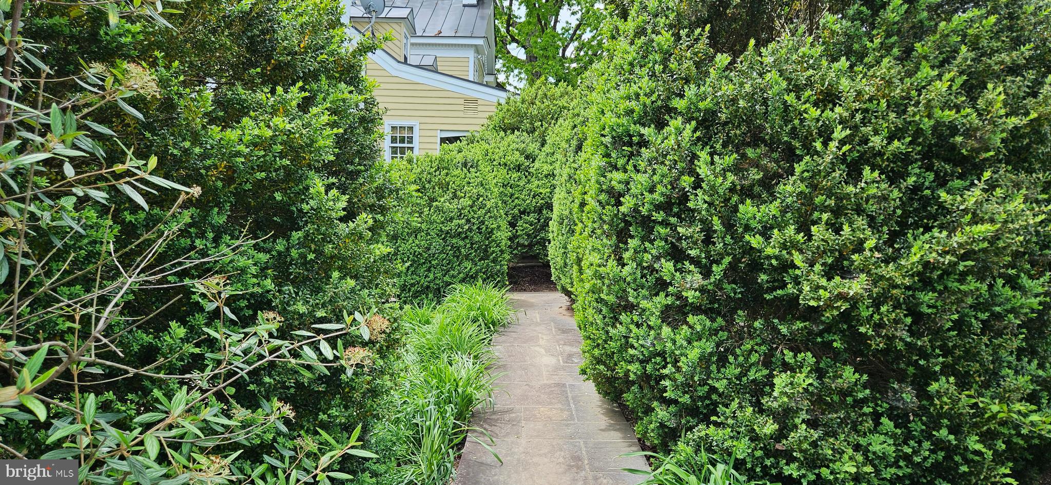 WOODVILLE - Residential