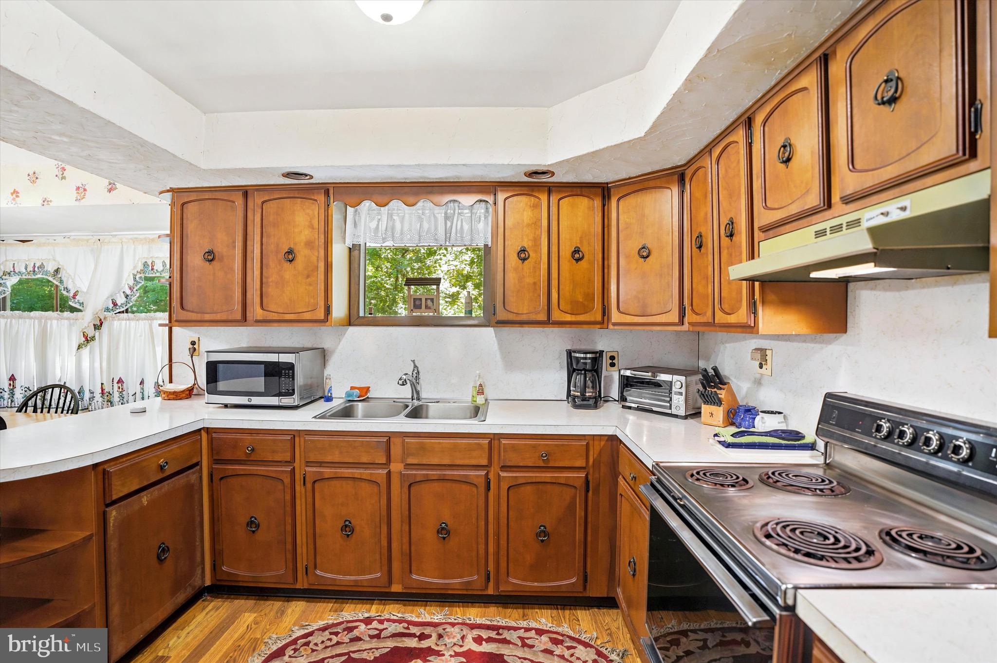HIGH MEADOW - Residential