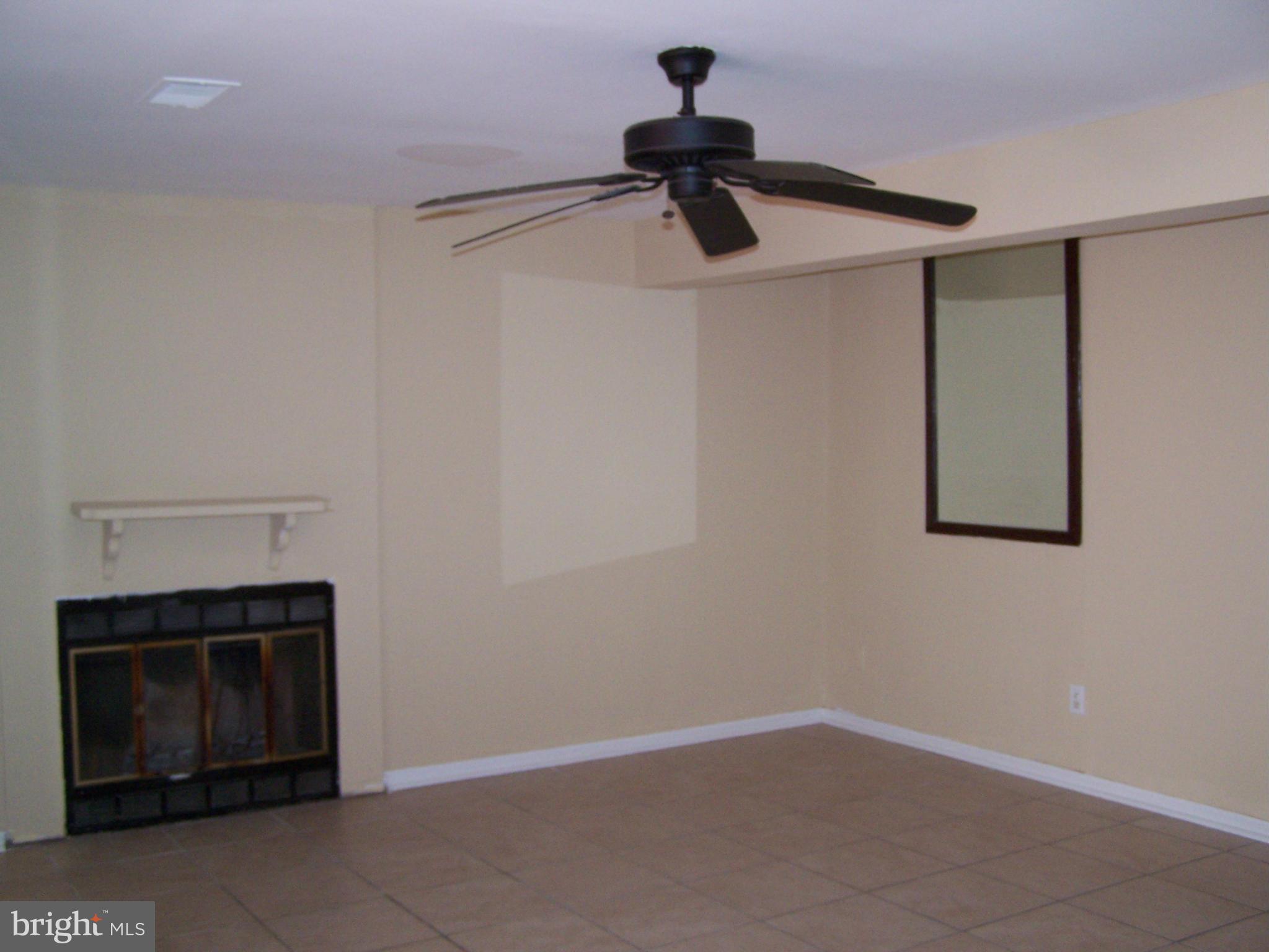 CAMBRIDGE SQUARE - Residential Lease
