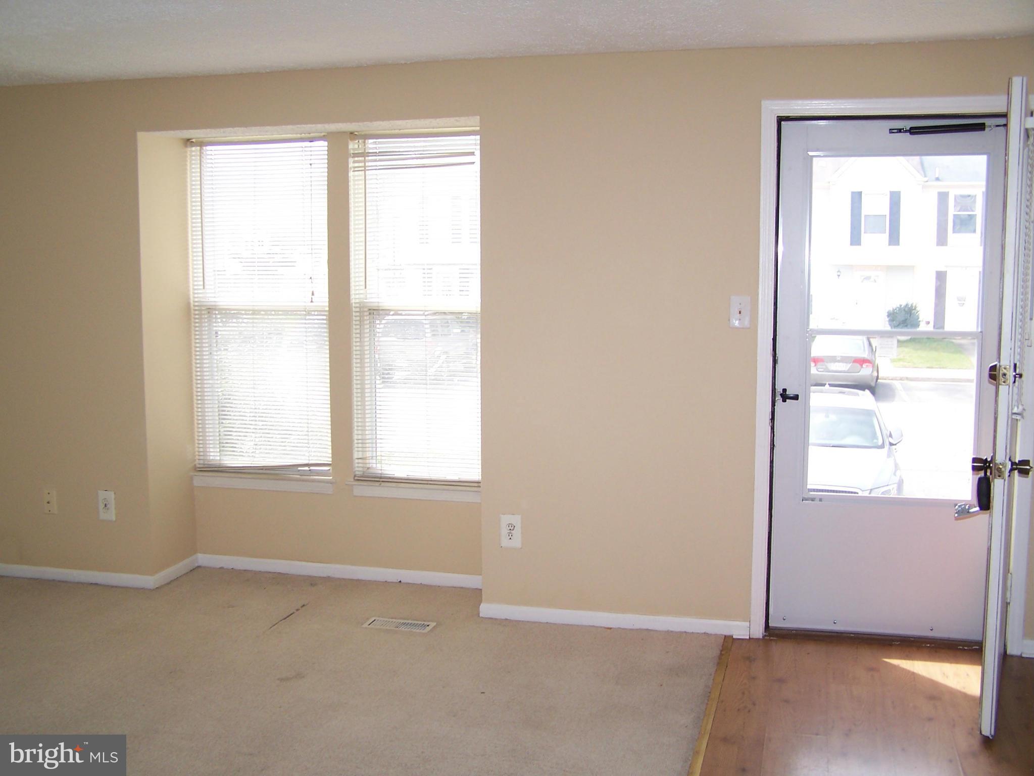 CAMBRIDGE SQUARE - Residential Lease