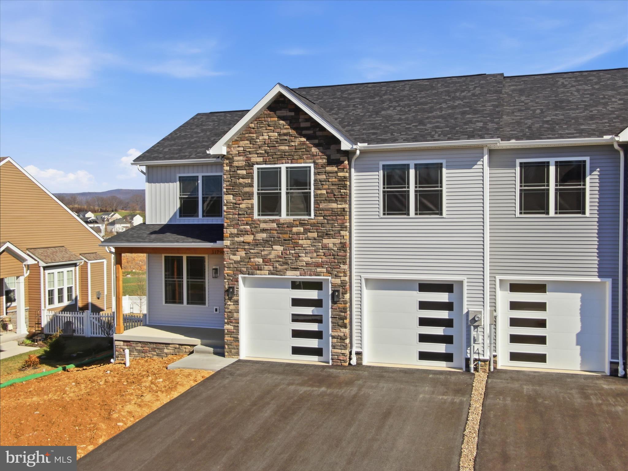 SPRING VALLEY - Residential