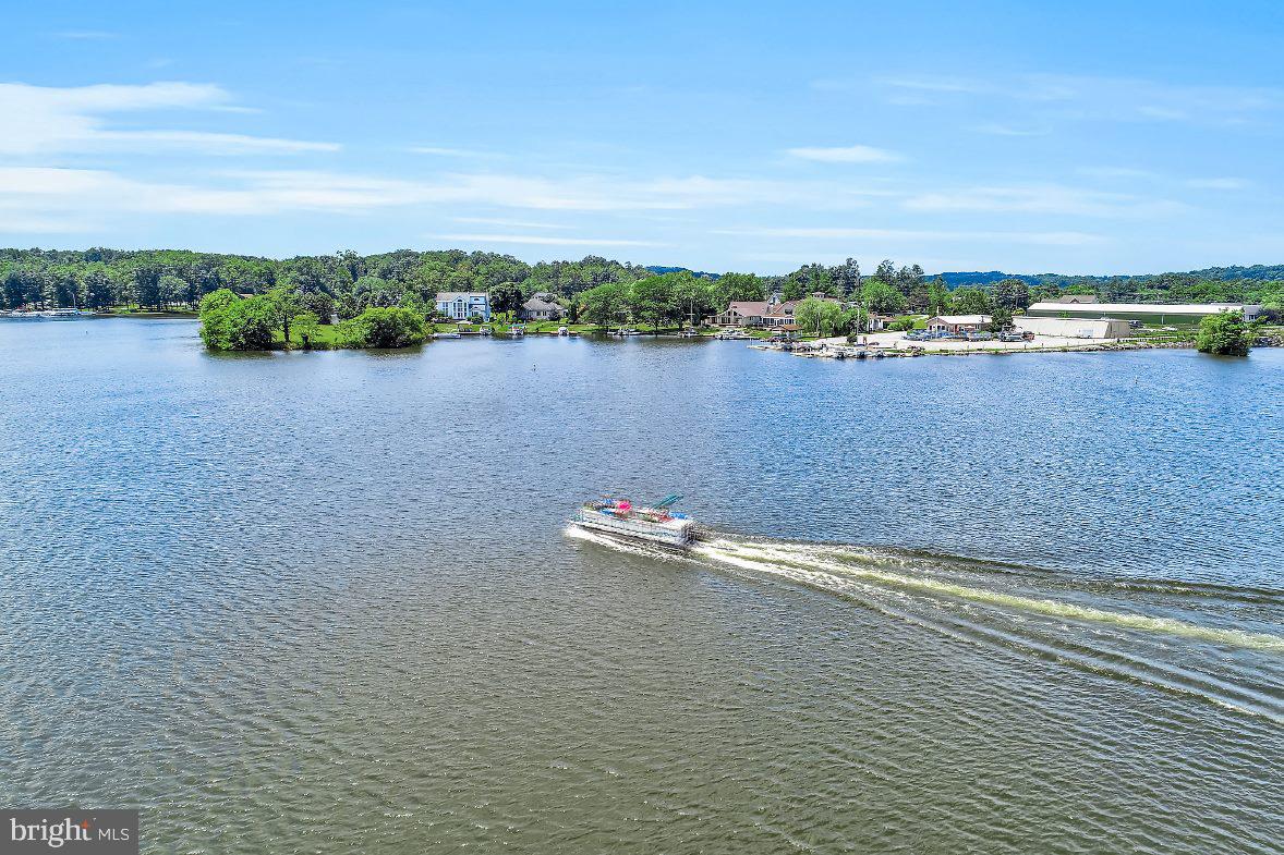 LAKE MEADE - Land