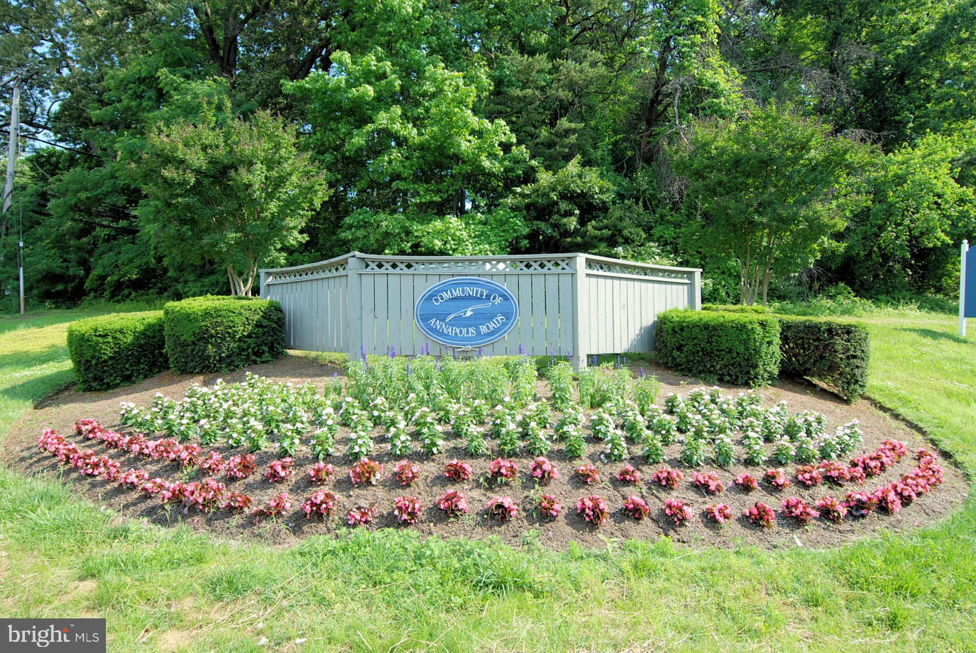 ANNAPOLIS ROADS - Residential