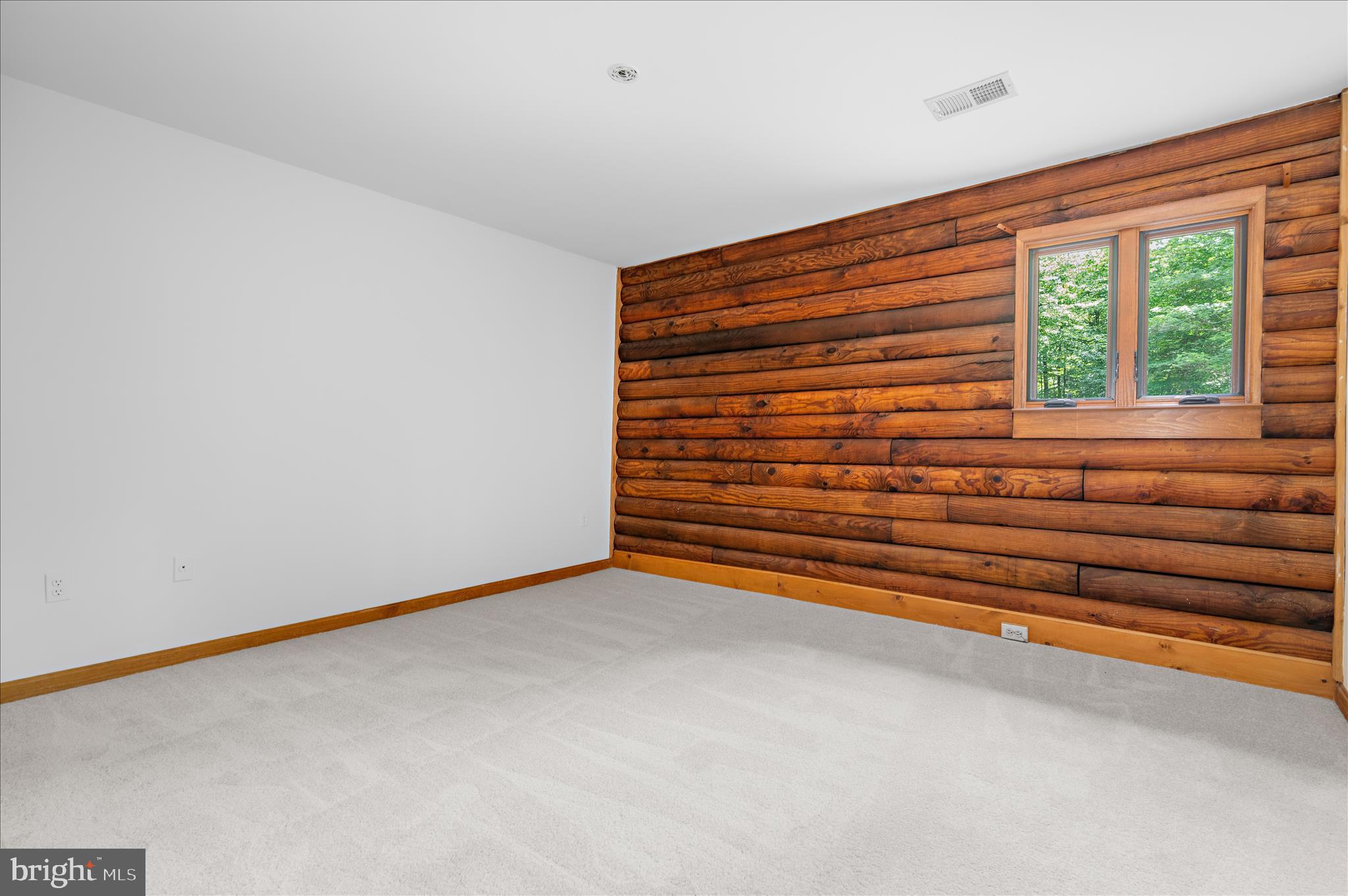 QUEEN ANNE ACRES - Residential