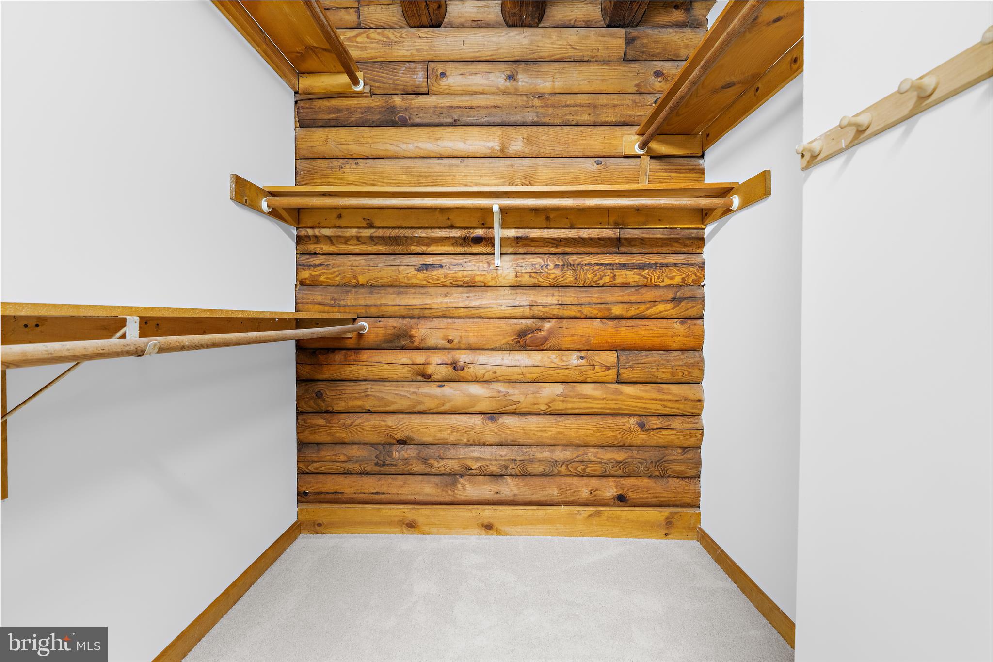 QUEEN ANNE ACRES - Residential