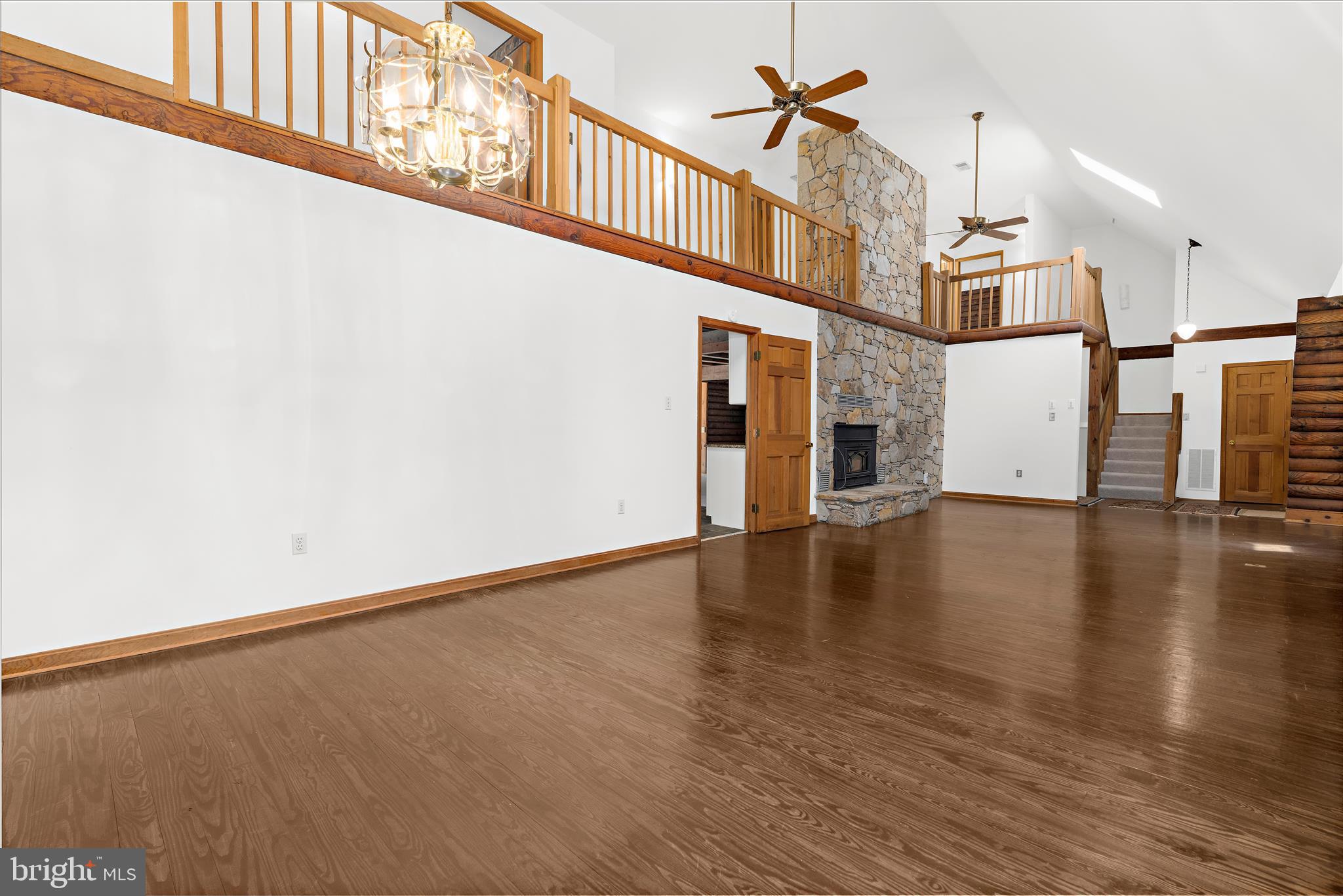 QUEEN ANNE ACRES - Residential