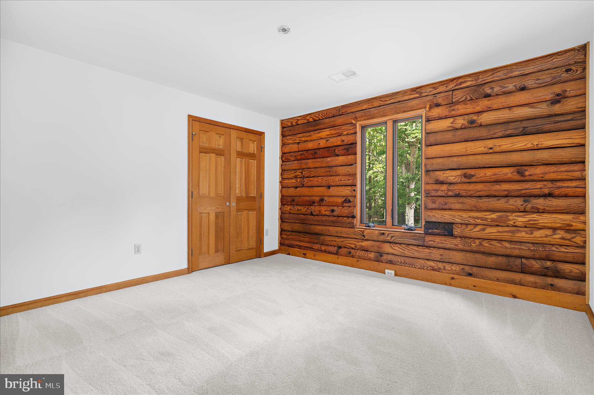 QUEEN ANNE ACRES - Residential