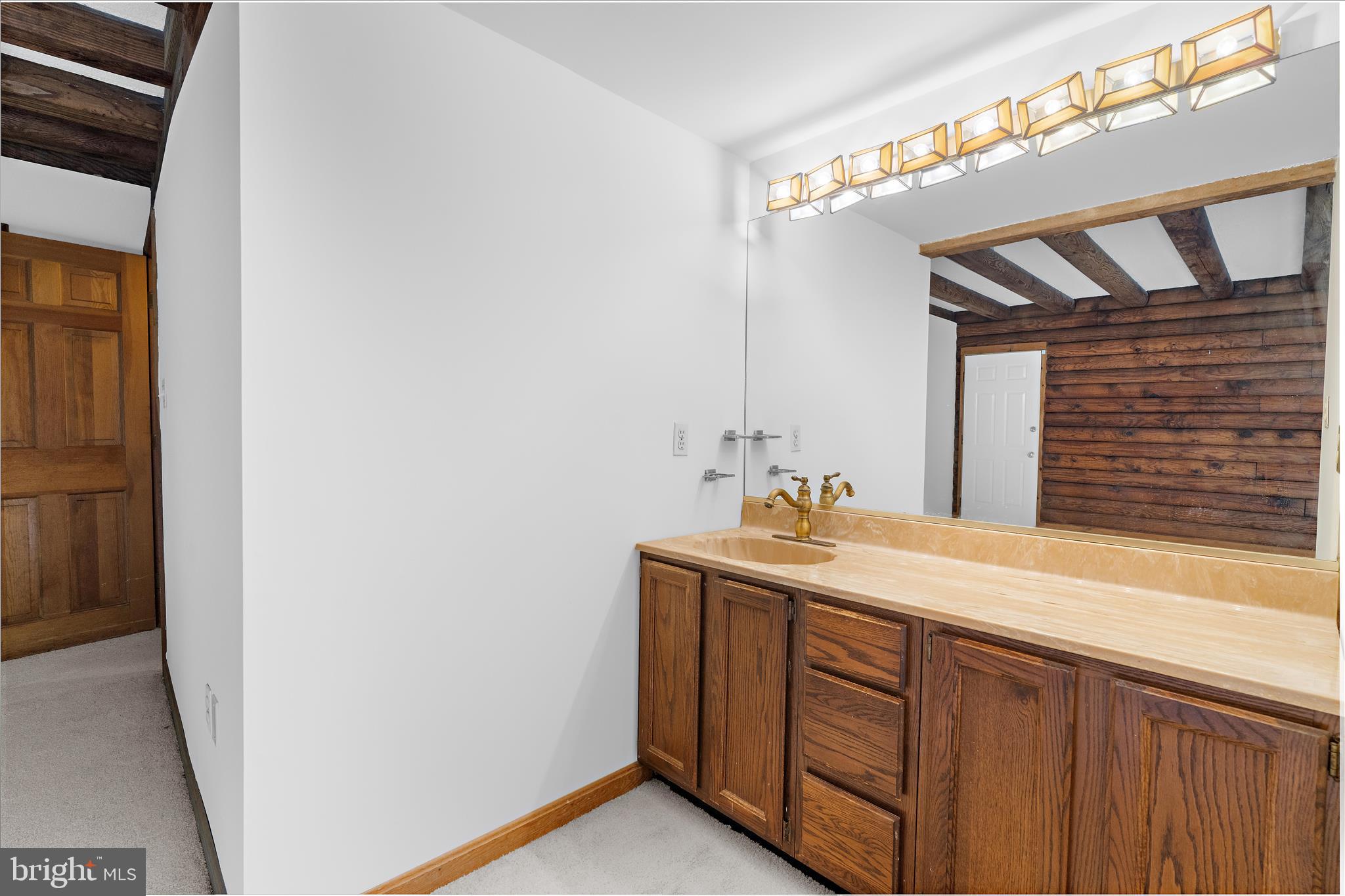 QUEEN ANNE ACRES - Residential