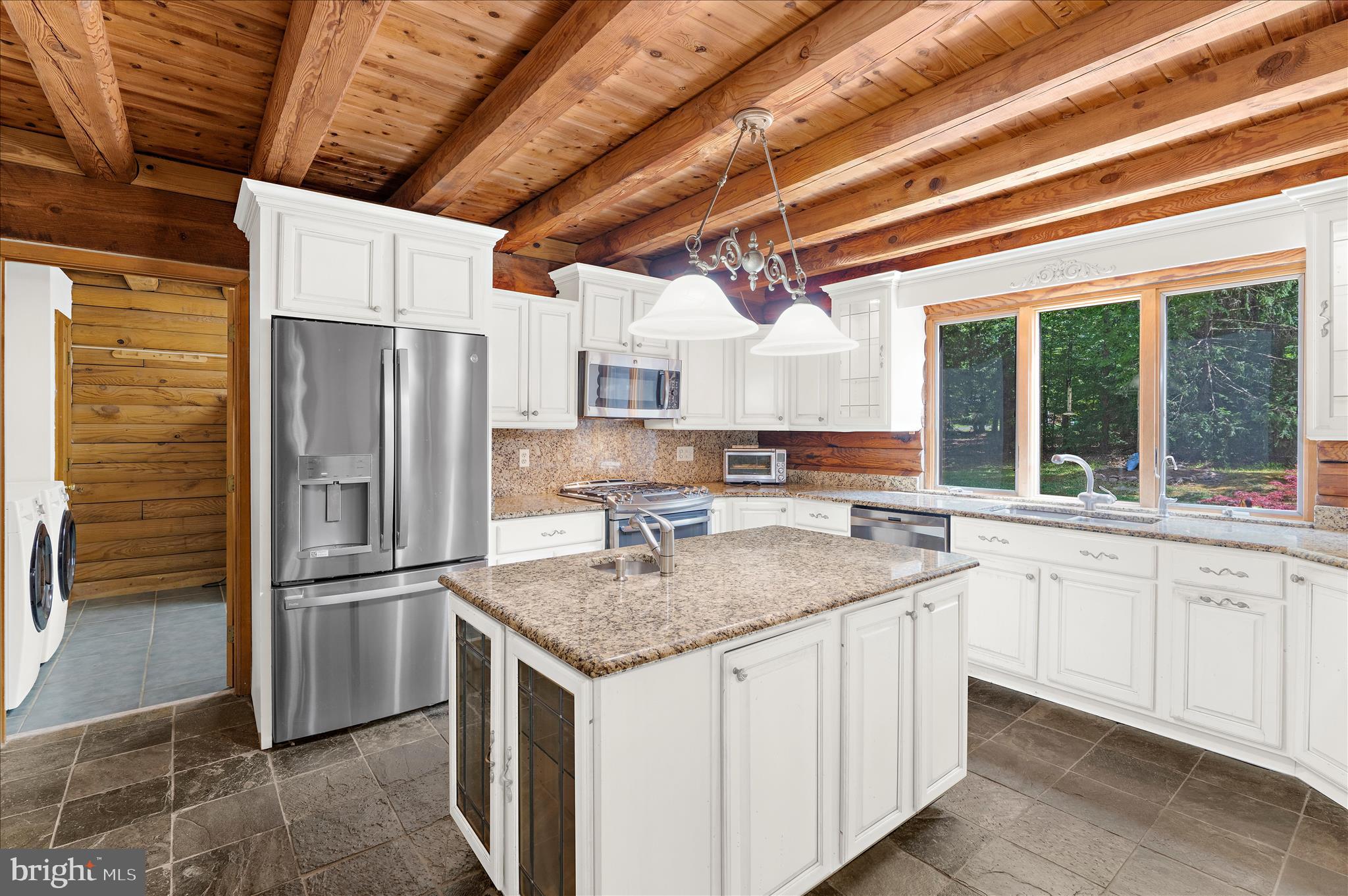 QUEEN ANNE ACRES - Residential