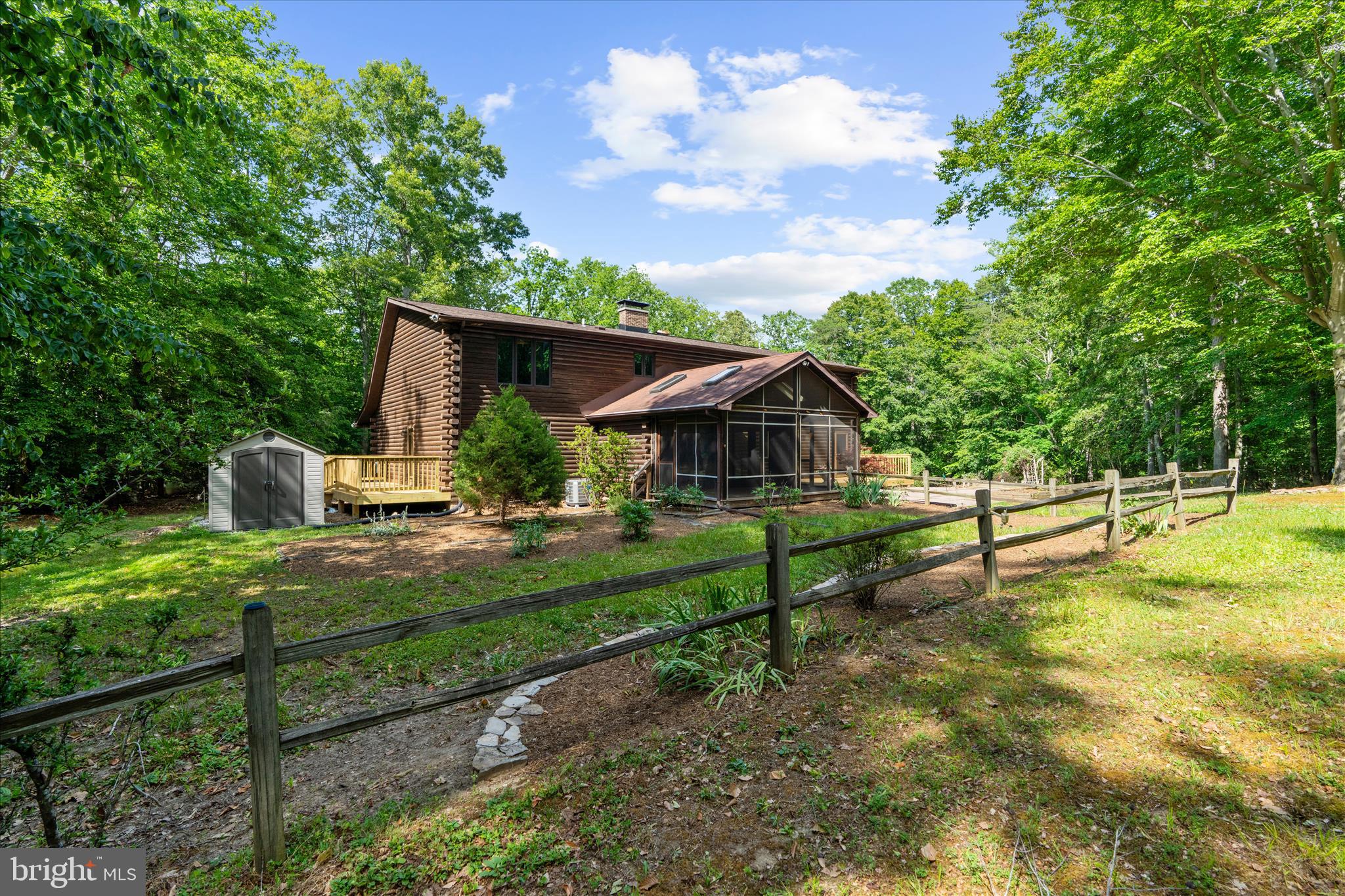 QUEEN ANNE ACRES - Residential