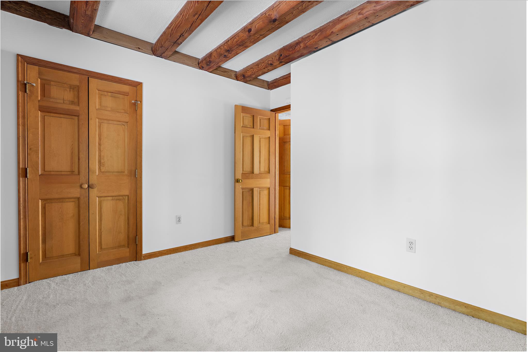 QUEEN ANNE ACRES - Residential