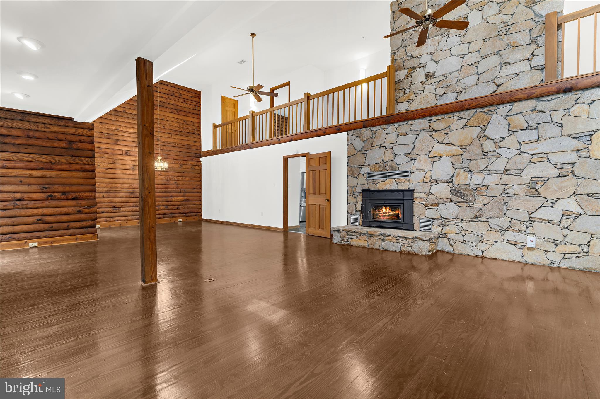 QUEEN ANNE ACRES - Residential