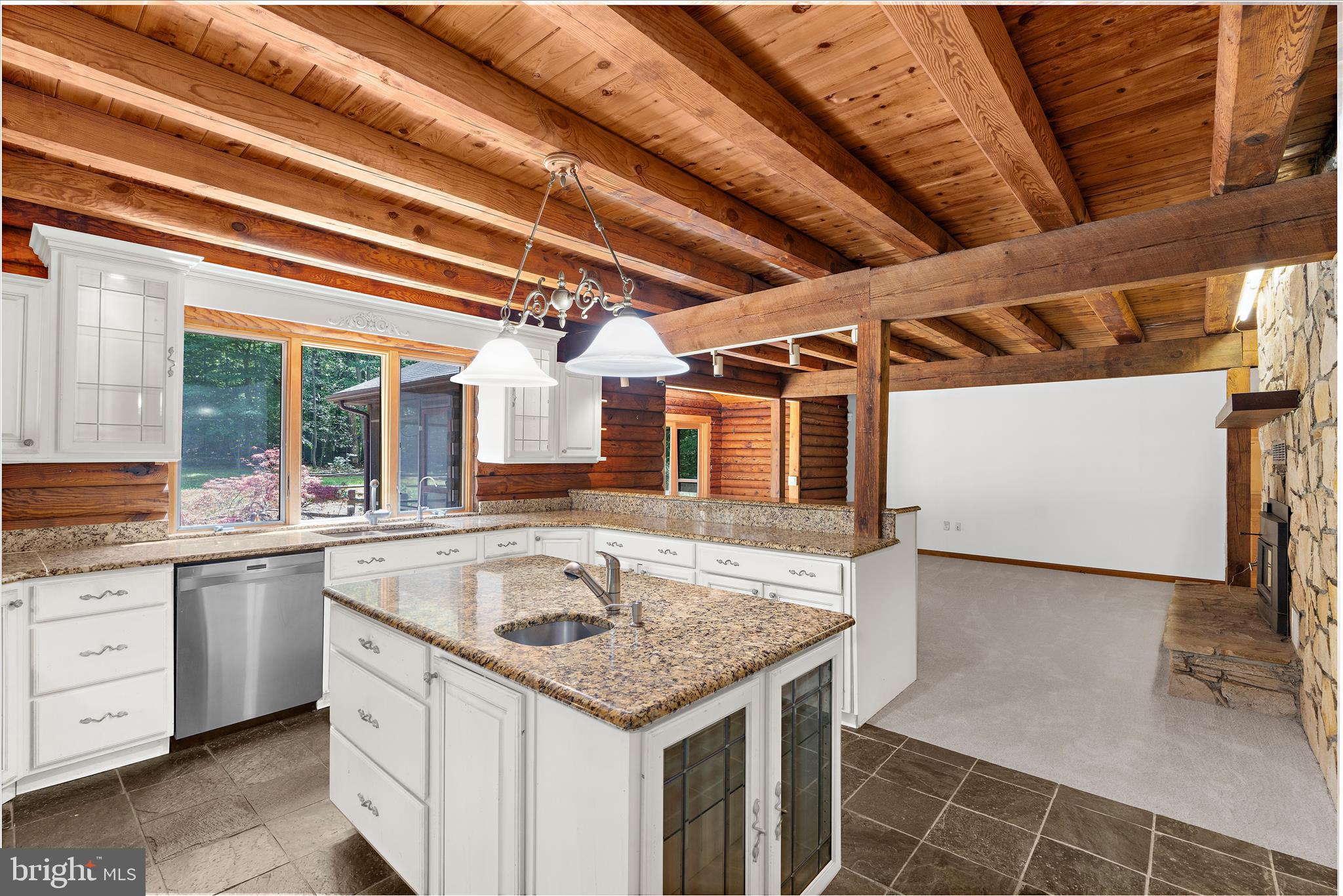 QUEEN ANNE ACRES - Residential