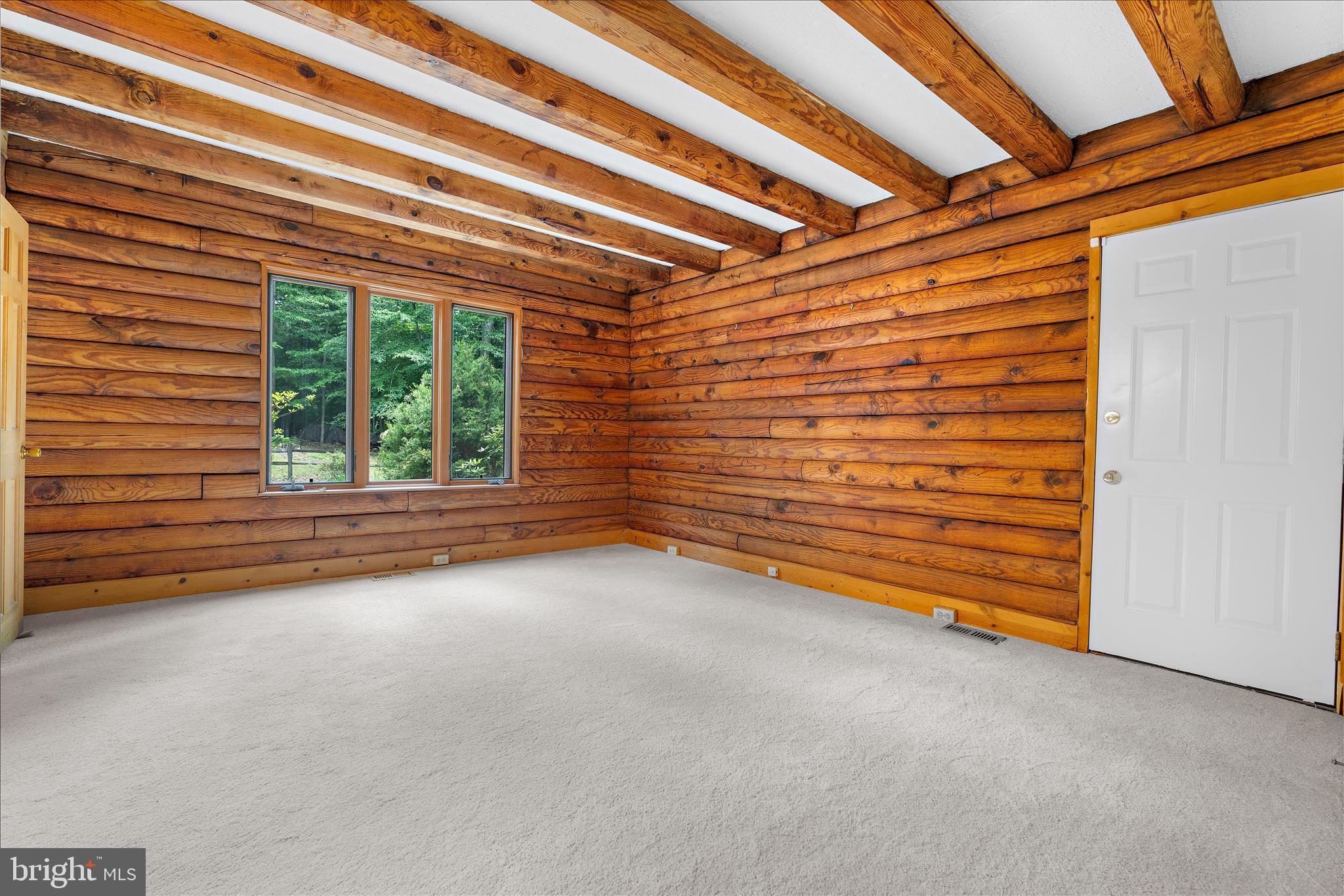 QUEEN ANNE ACRES - Residential