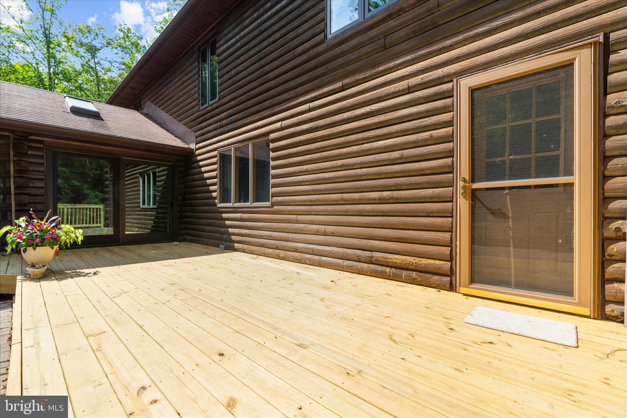 QUEEN ANNE ACRES - Residential